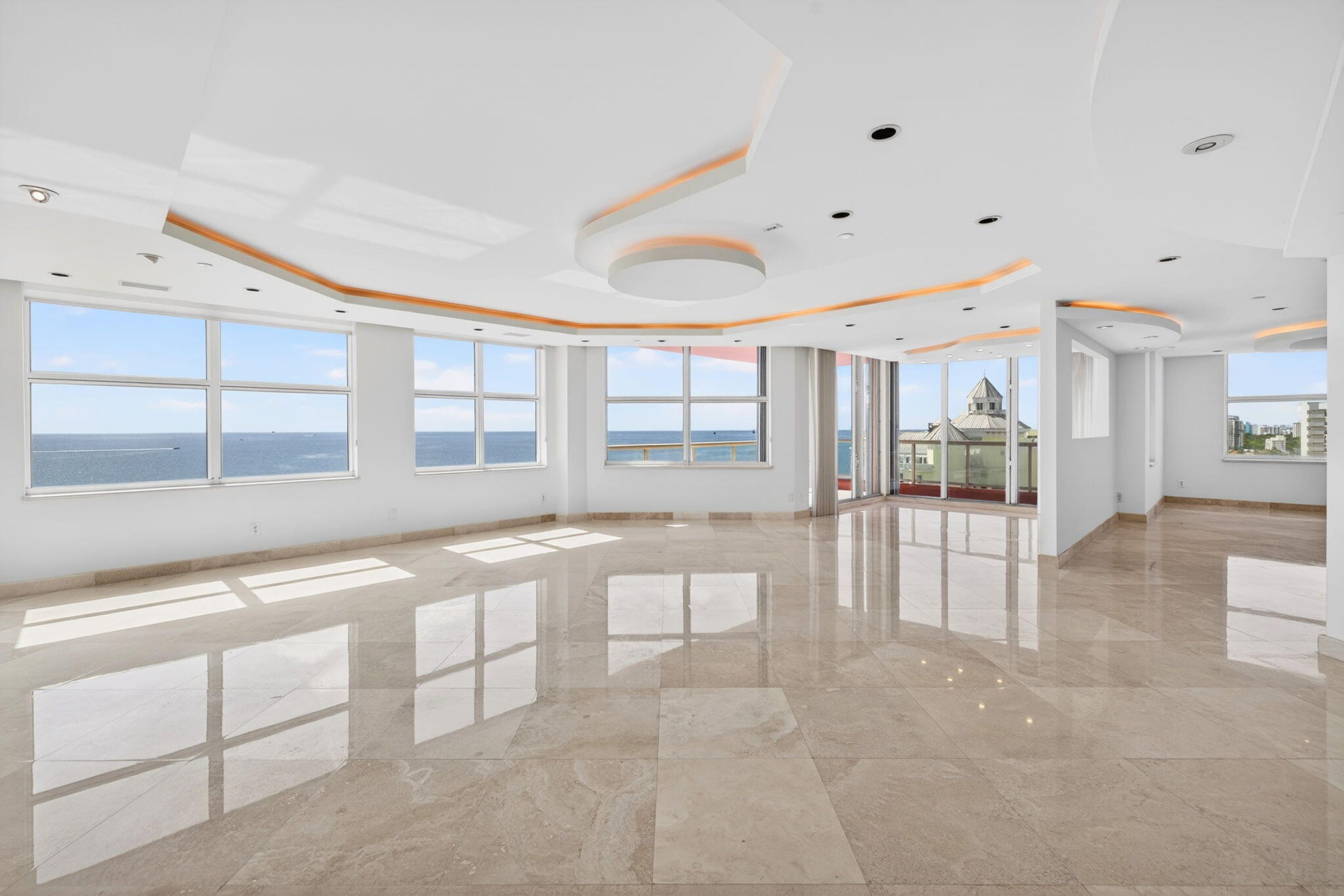 2100 N Ocean Boulevard 16e Property Photo 68