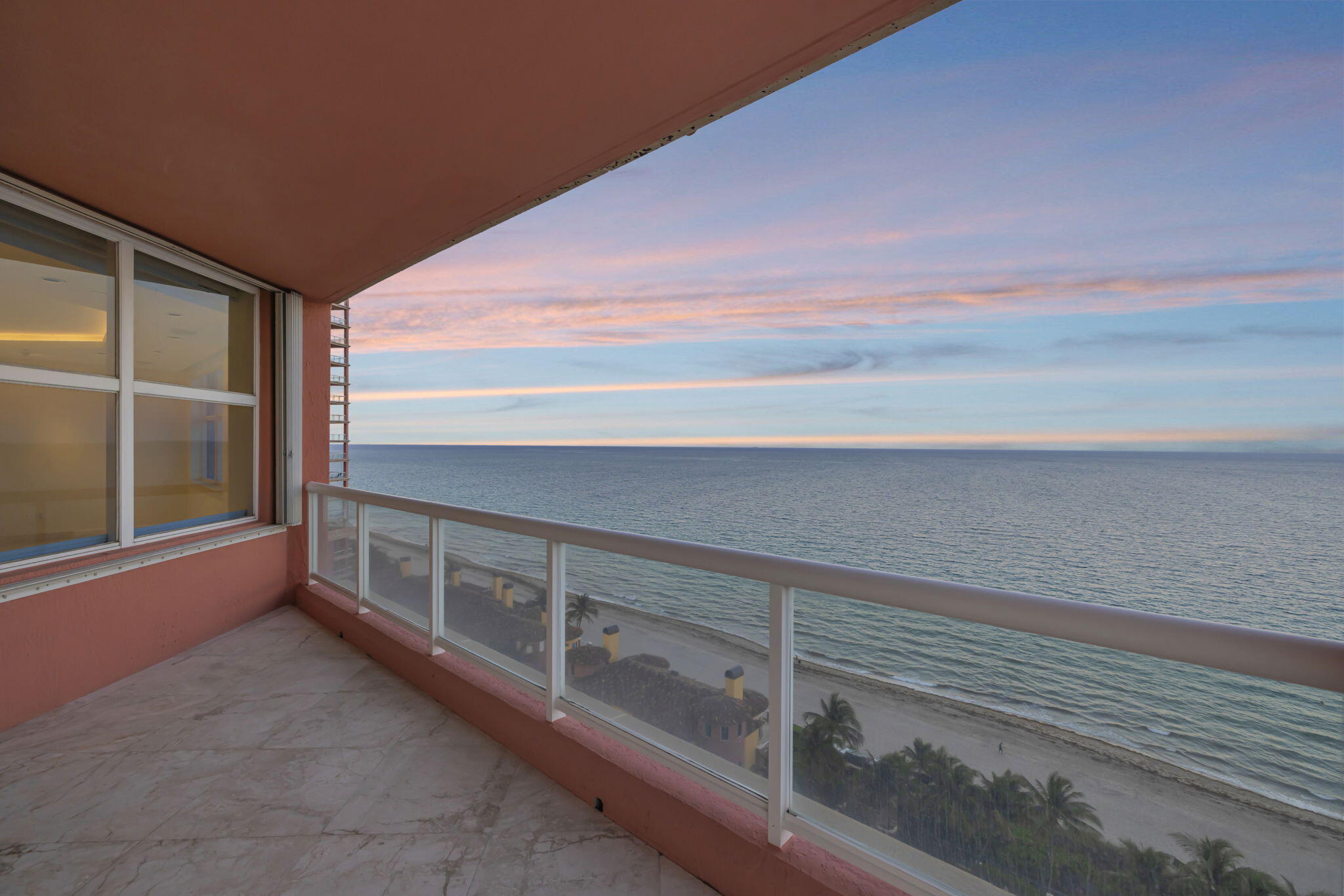 2100 N Ocean Boulevard 16e Property Photo 76
