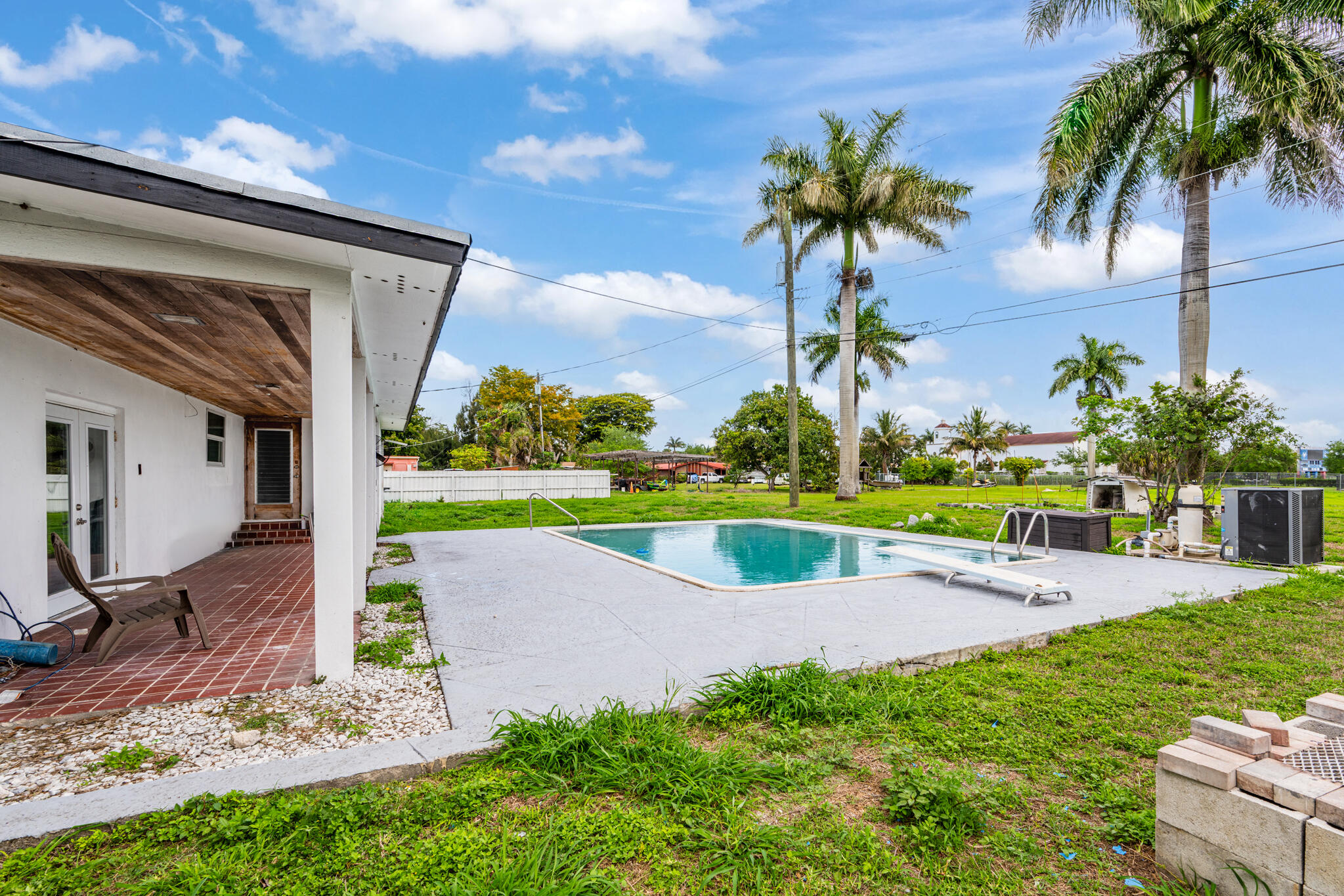 360 Kismet Avenue Property Photo 33