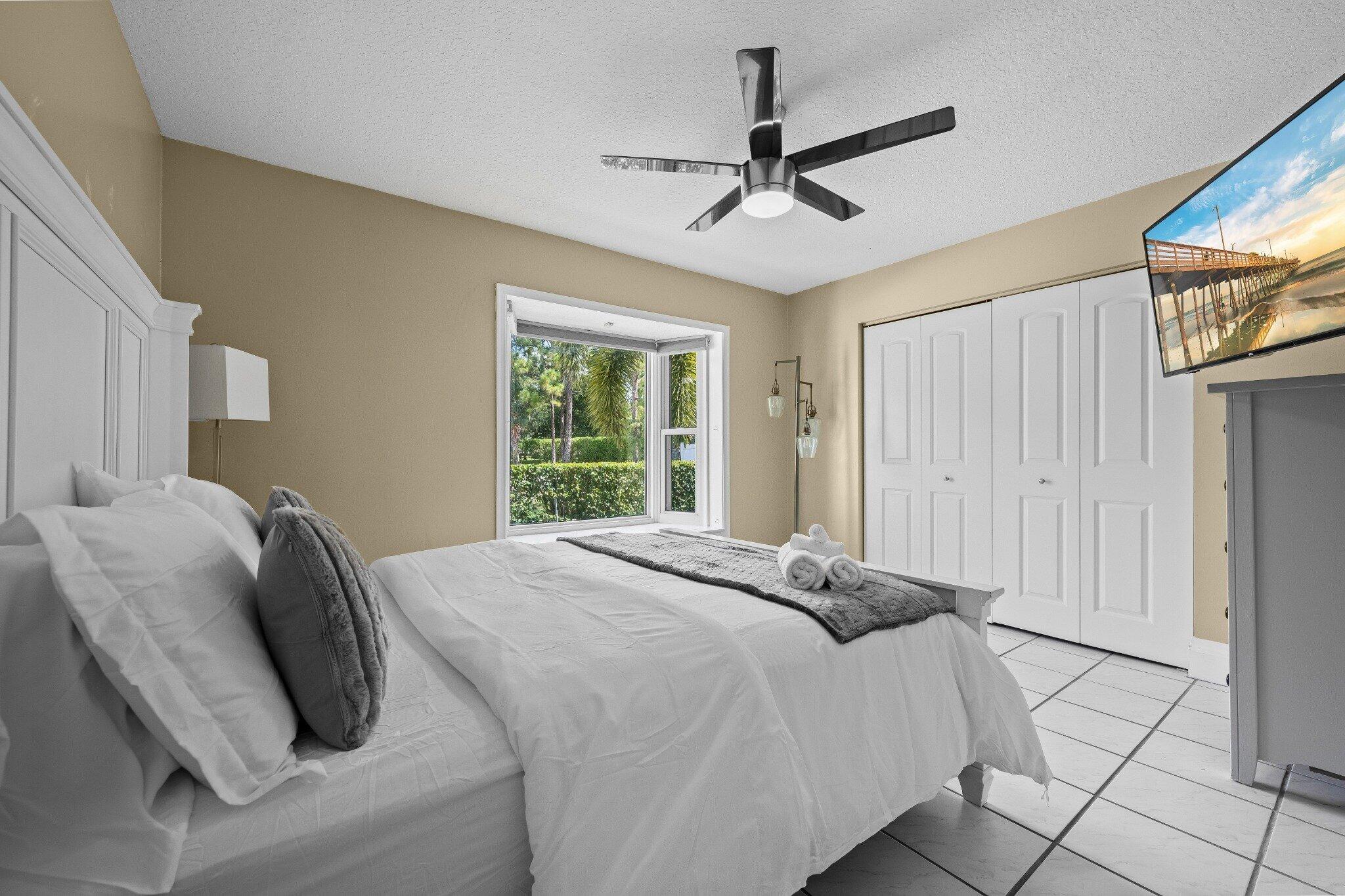 13724 Lilac Place Property Photo 6