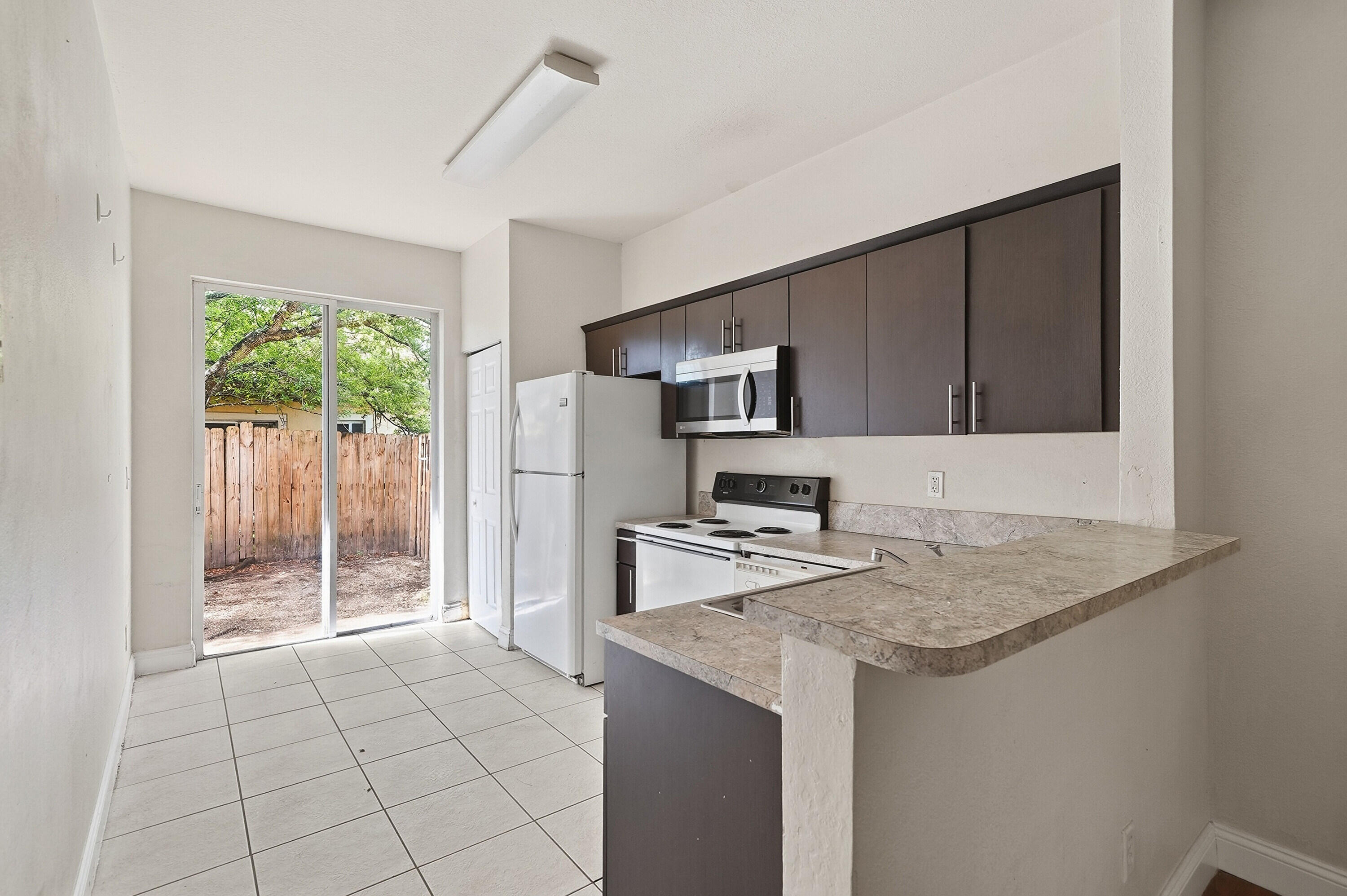 1584 Sw 2nd Street Property Photo 2