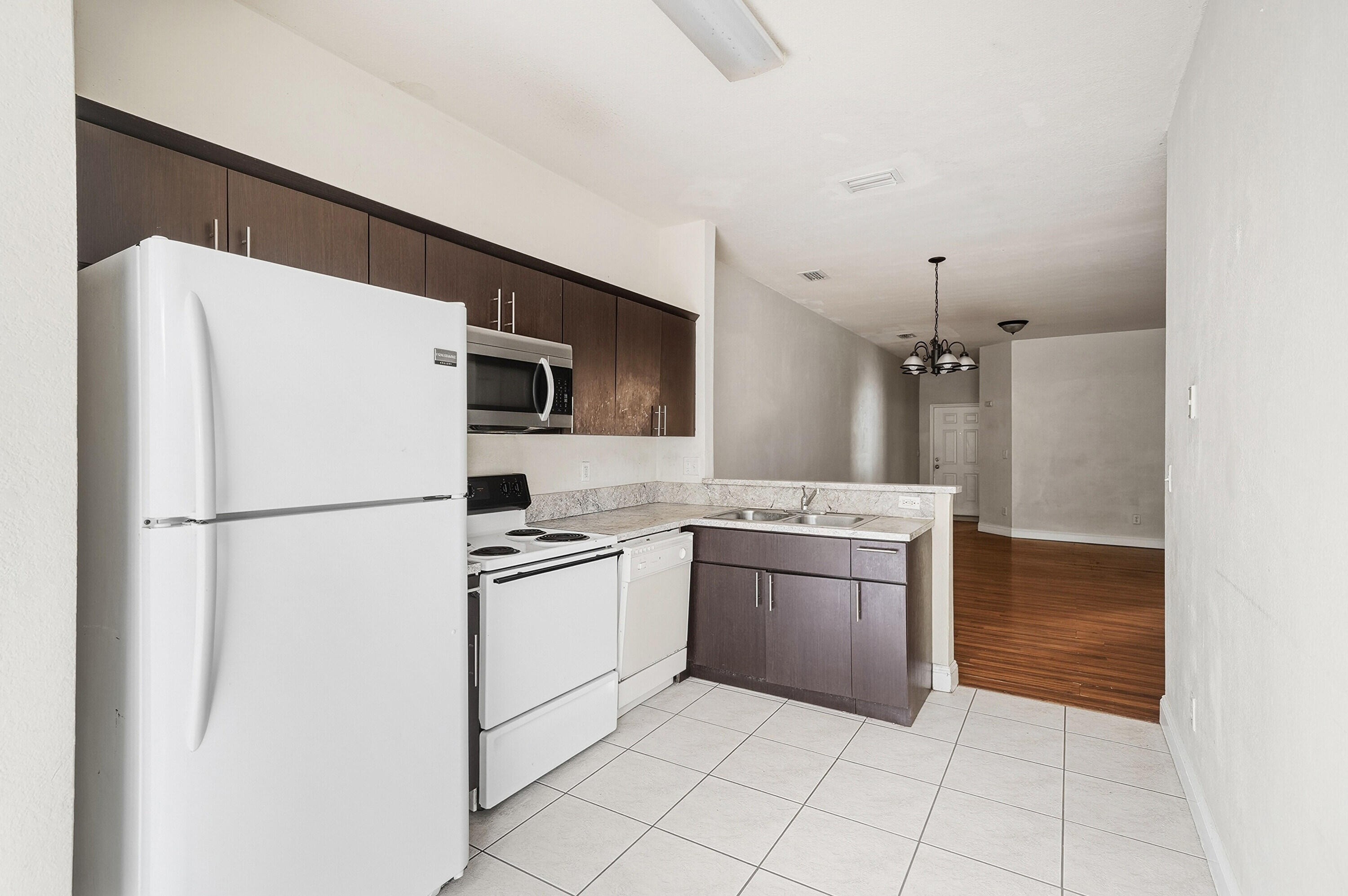 1584 Sw 2nd Street Property Photo 6
