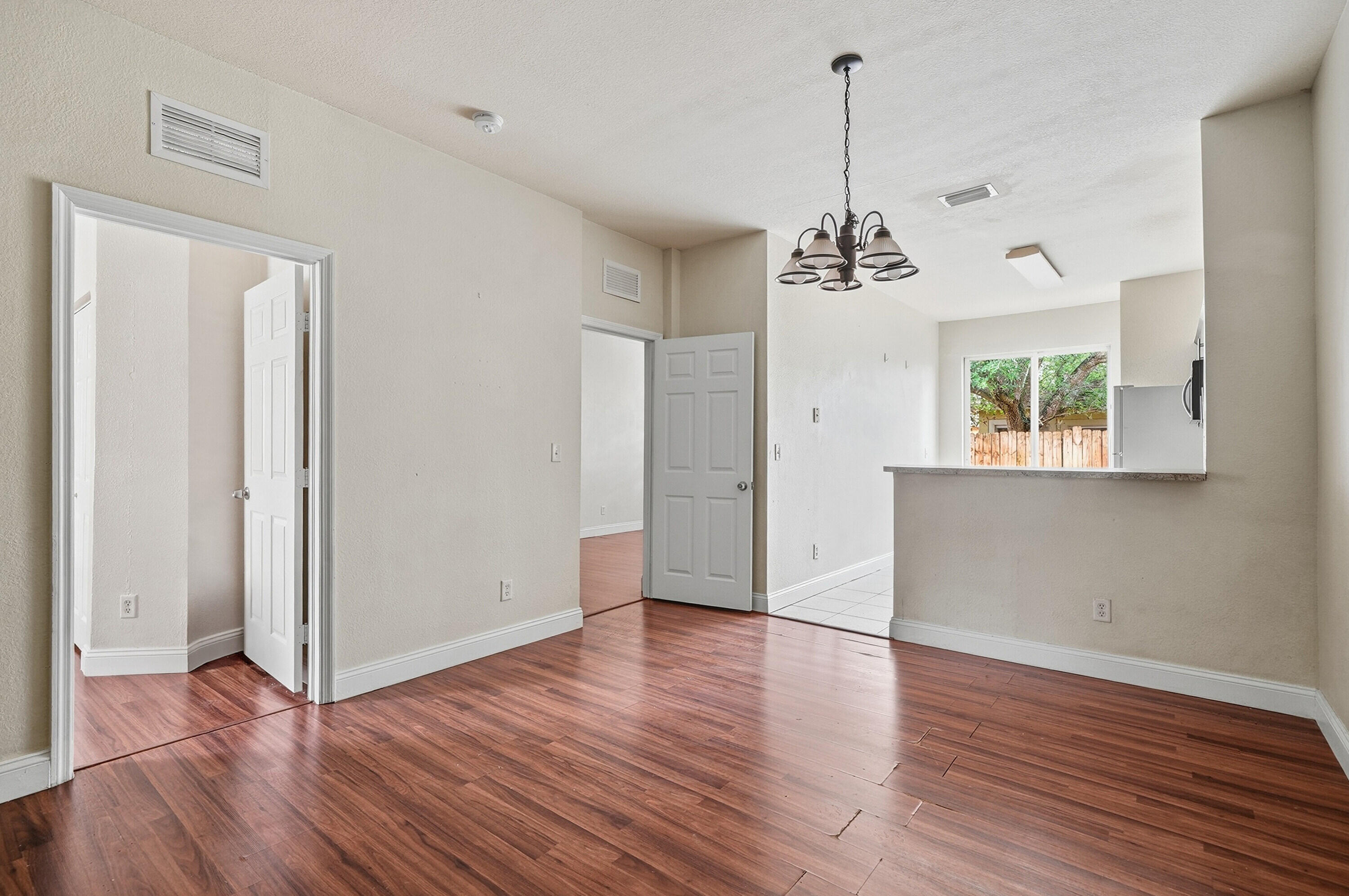 1584 Sw 2nd Street Property Photo 7