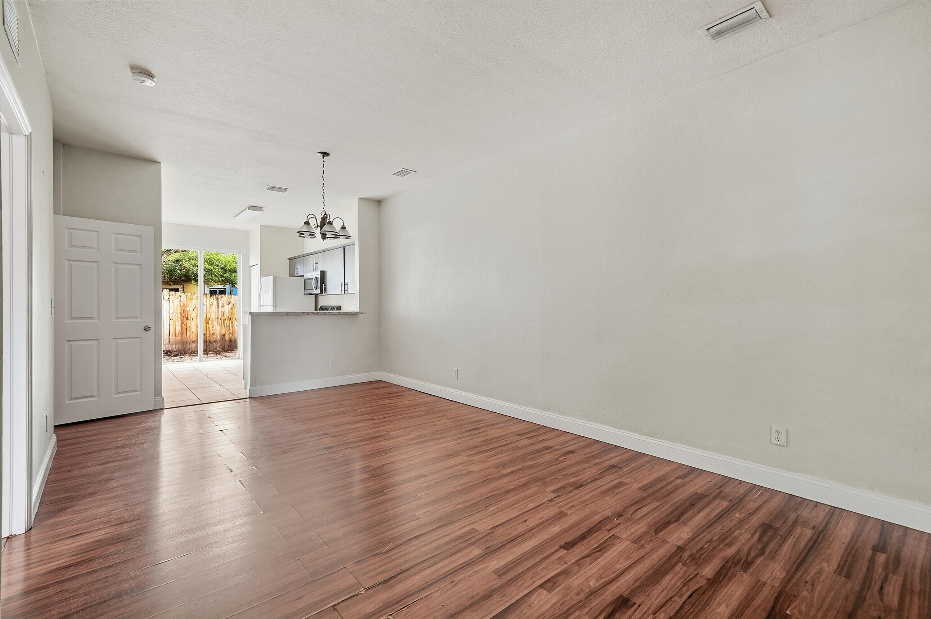 1584 Sw 2nd Street Property Photo 11