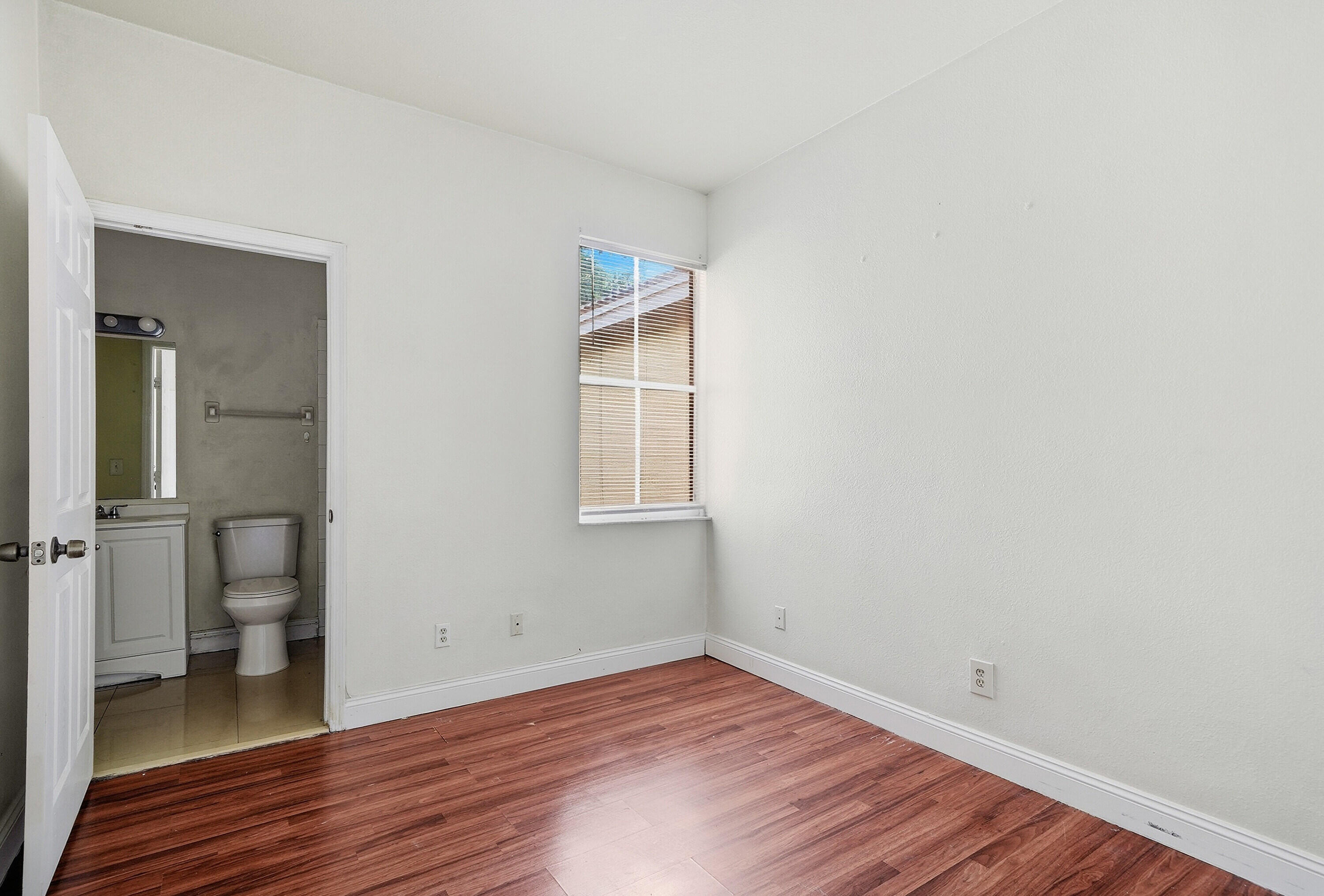 1584 Sw 2nd Street Property Photo 13