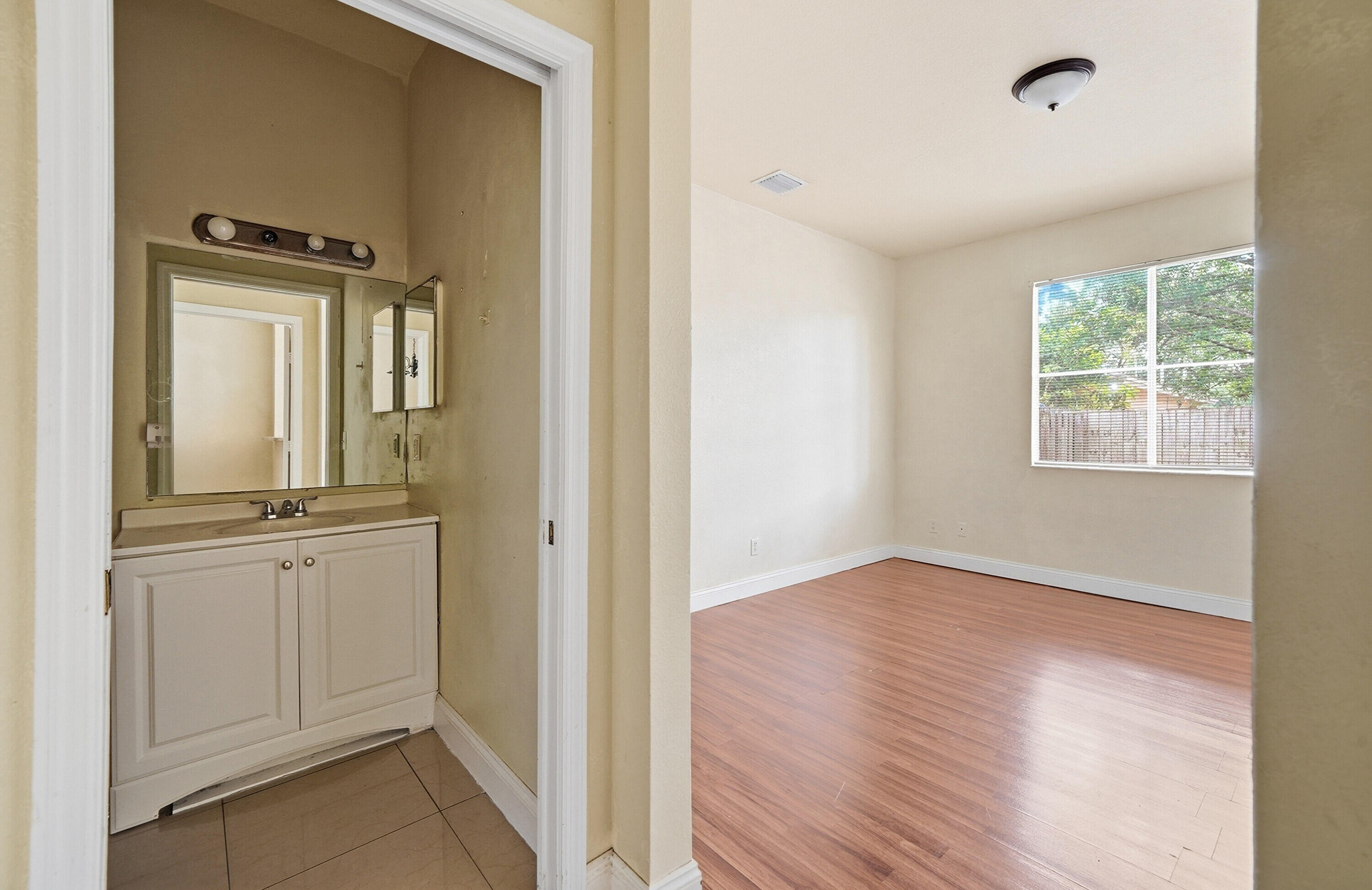 1584 Sw 2nd Street Property Photo 17