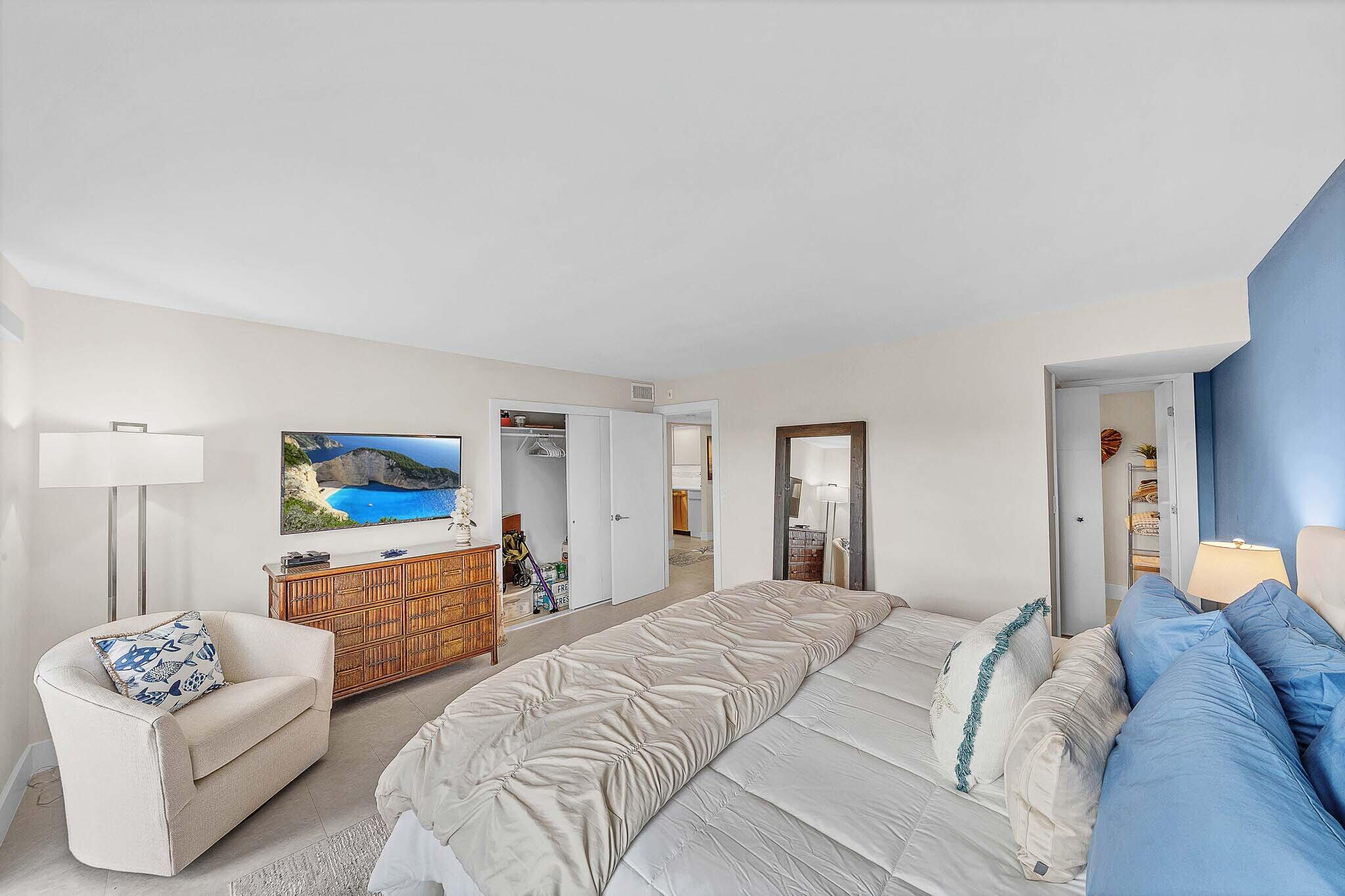 1111 S Ocean Boulevard 414 Property Photo 20