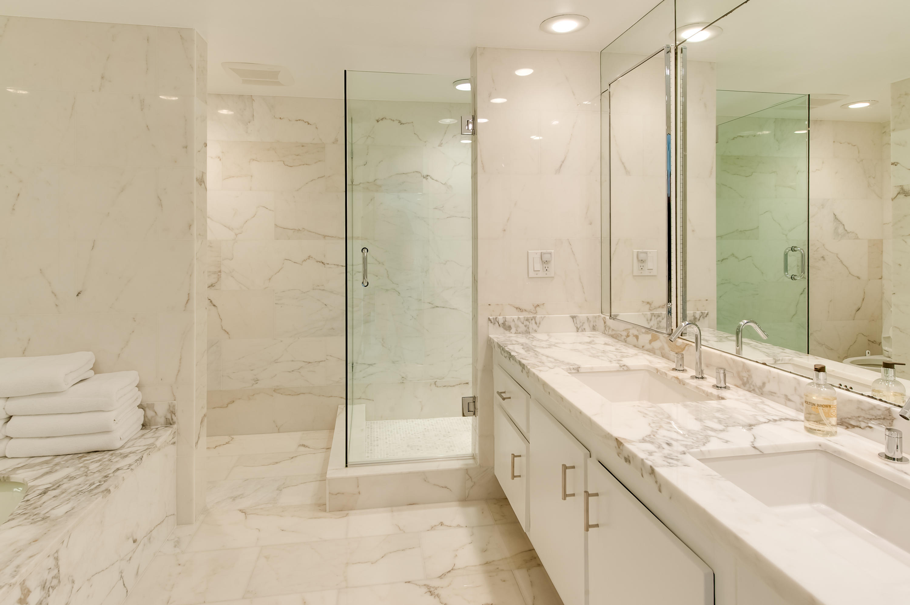 100 Sunrise Avenue 404 Property Photo 7