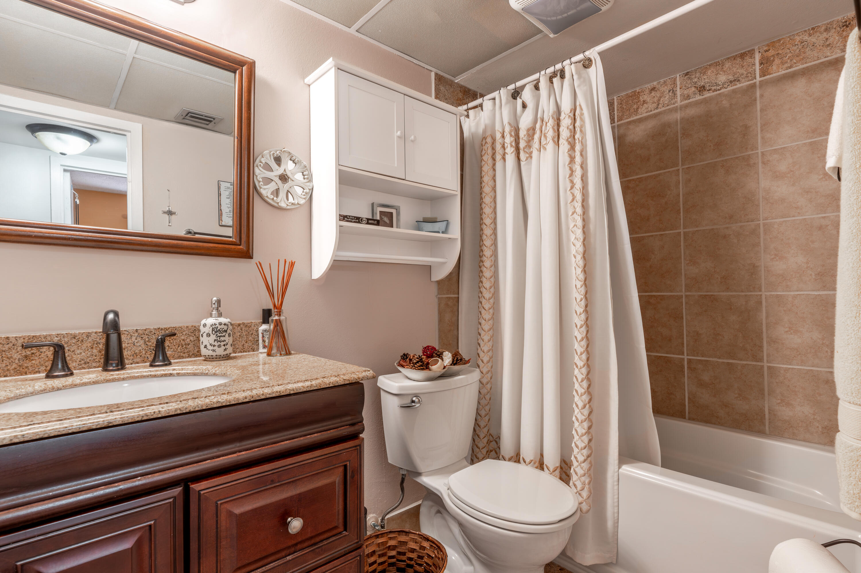 2801 Somerset Drive 411 Property Photo 6