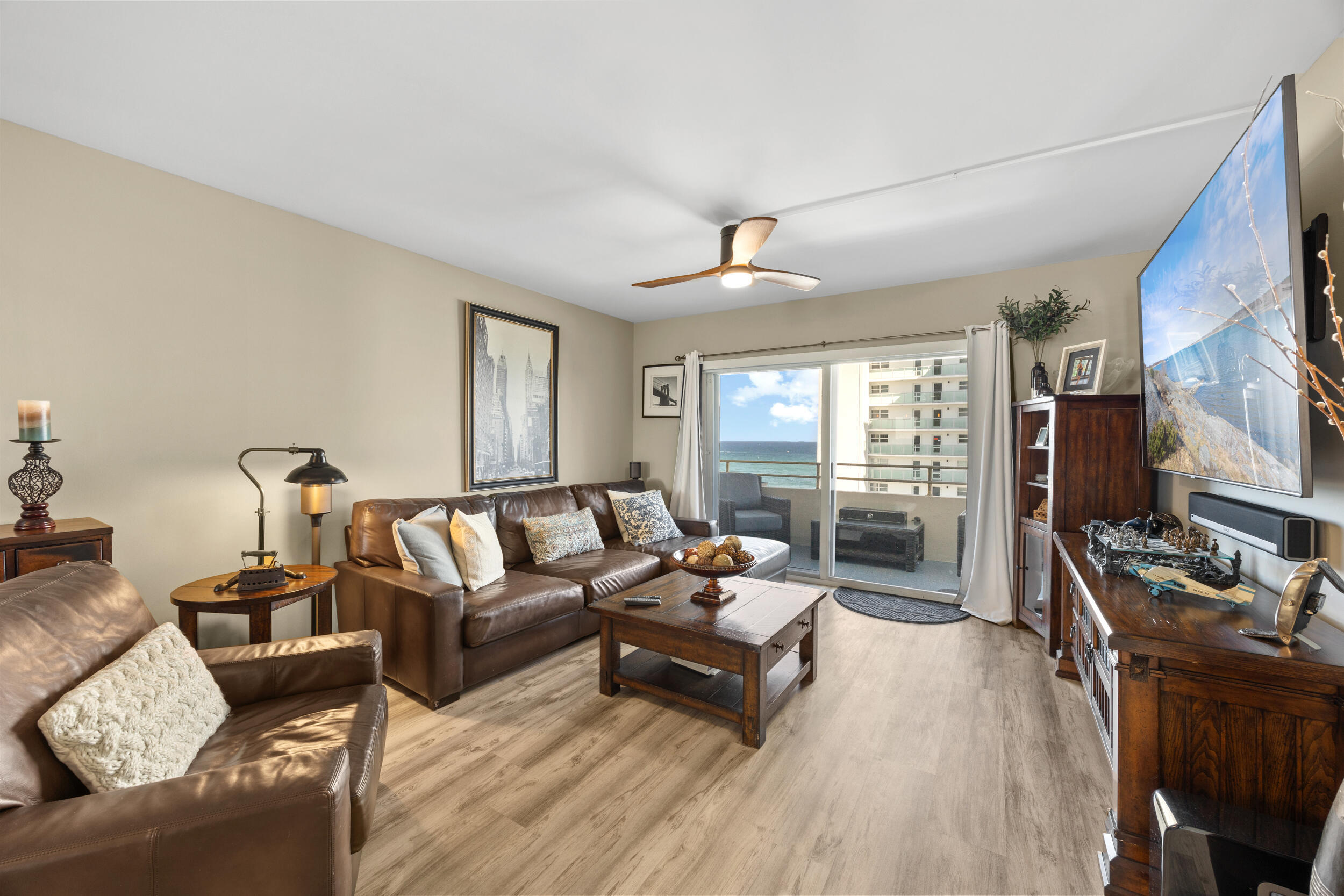 1630 N Ocean Boulevard 812 Property Photo 8