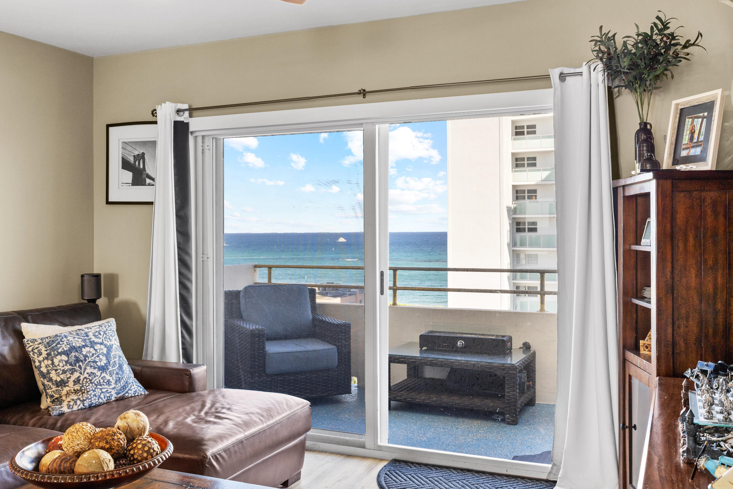 1630 N Ocean Boulevard 812 Property Photo 9