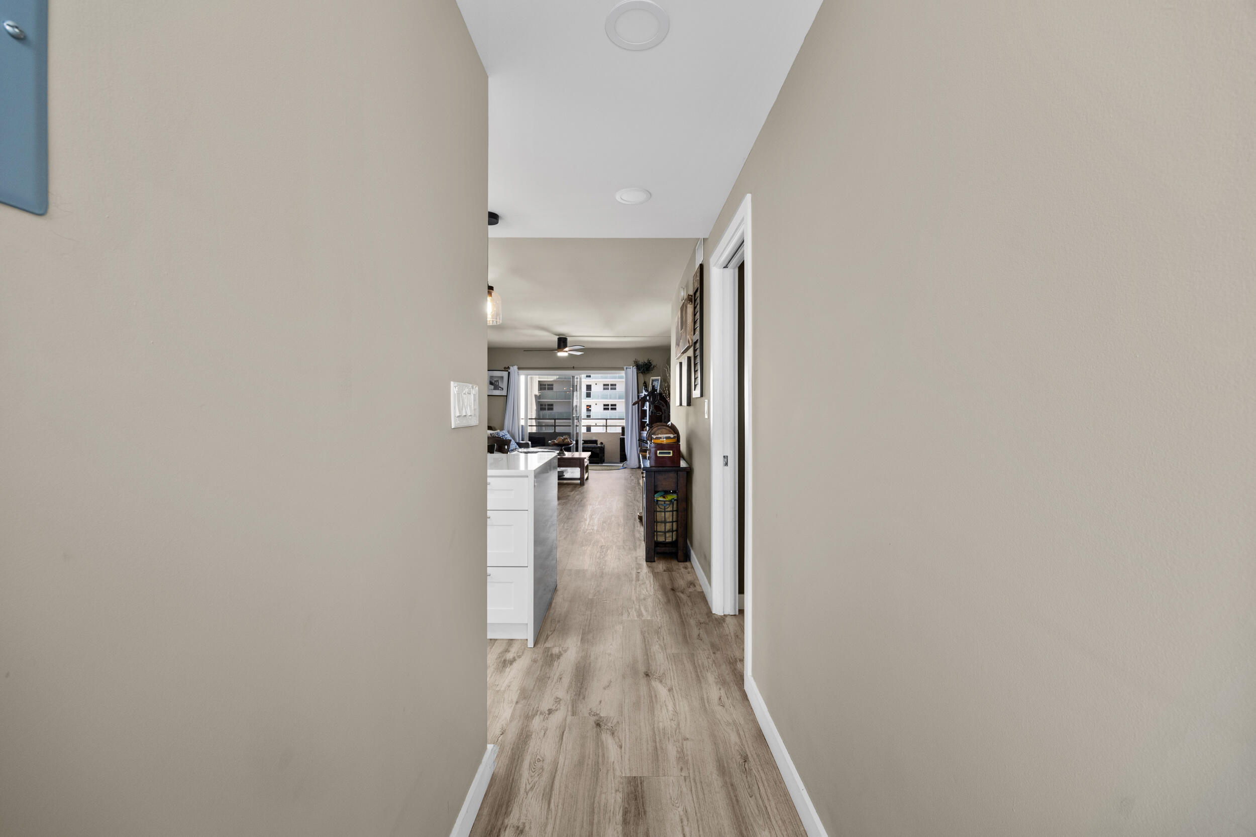 1630 N Ocean Boulevard 812 Property Photo 25
