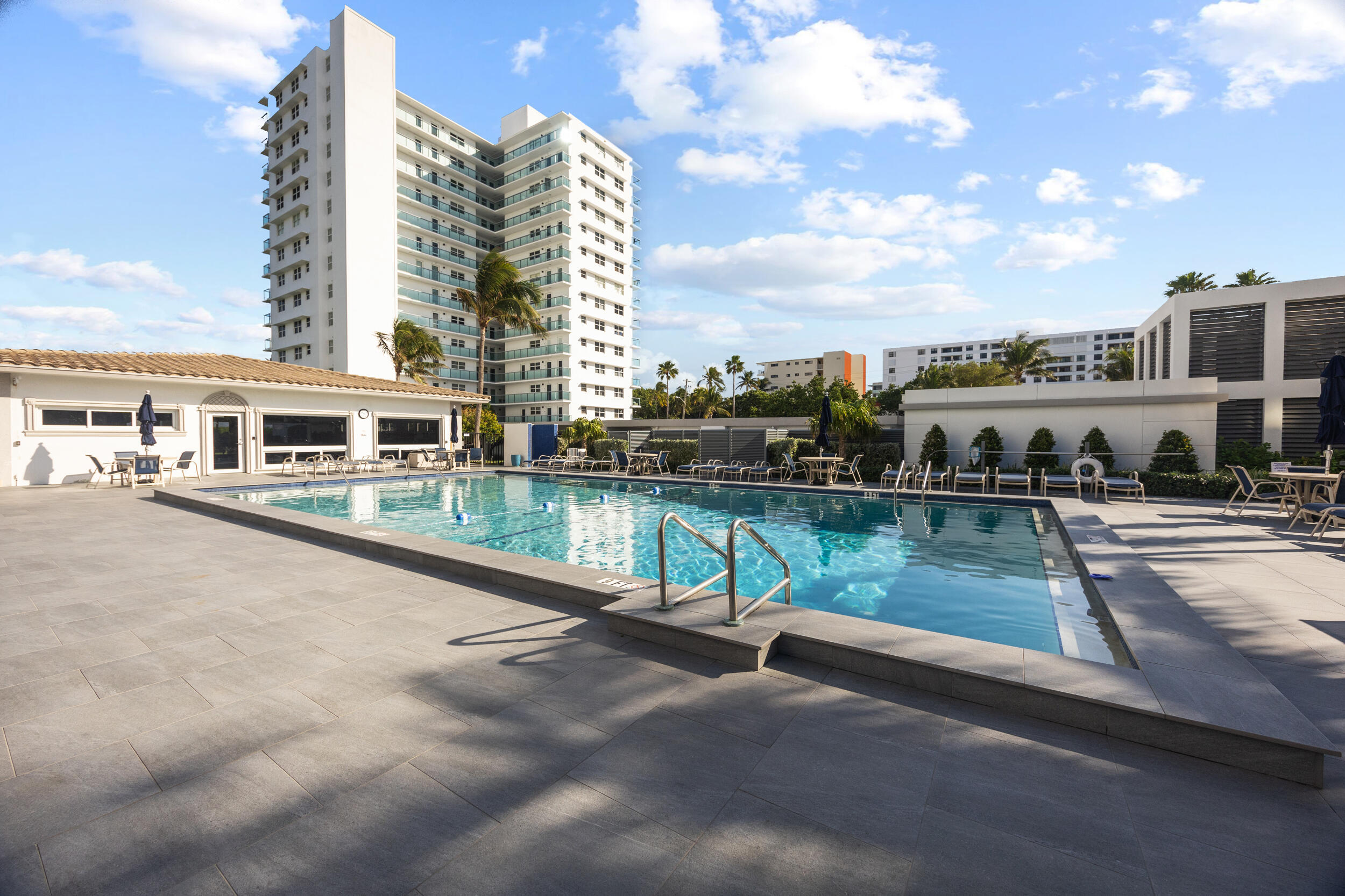 1630 N Ocean Boulevard 812 Property Photo 29