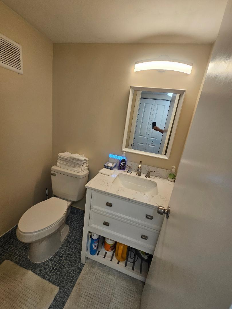 82 Tilford D 82 Property Photo 35