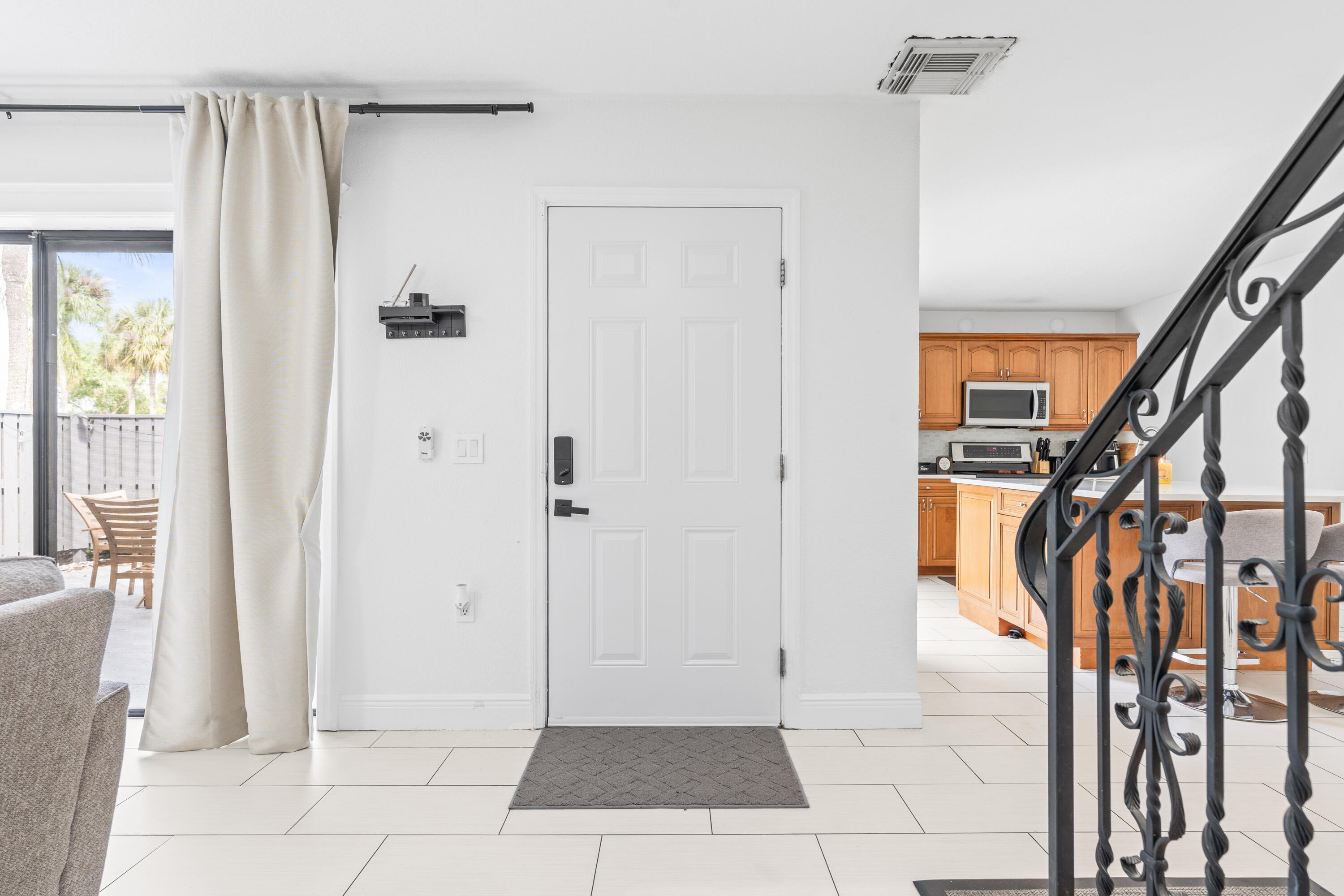 3611 36th Way Property Photo 6