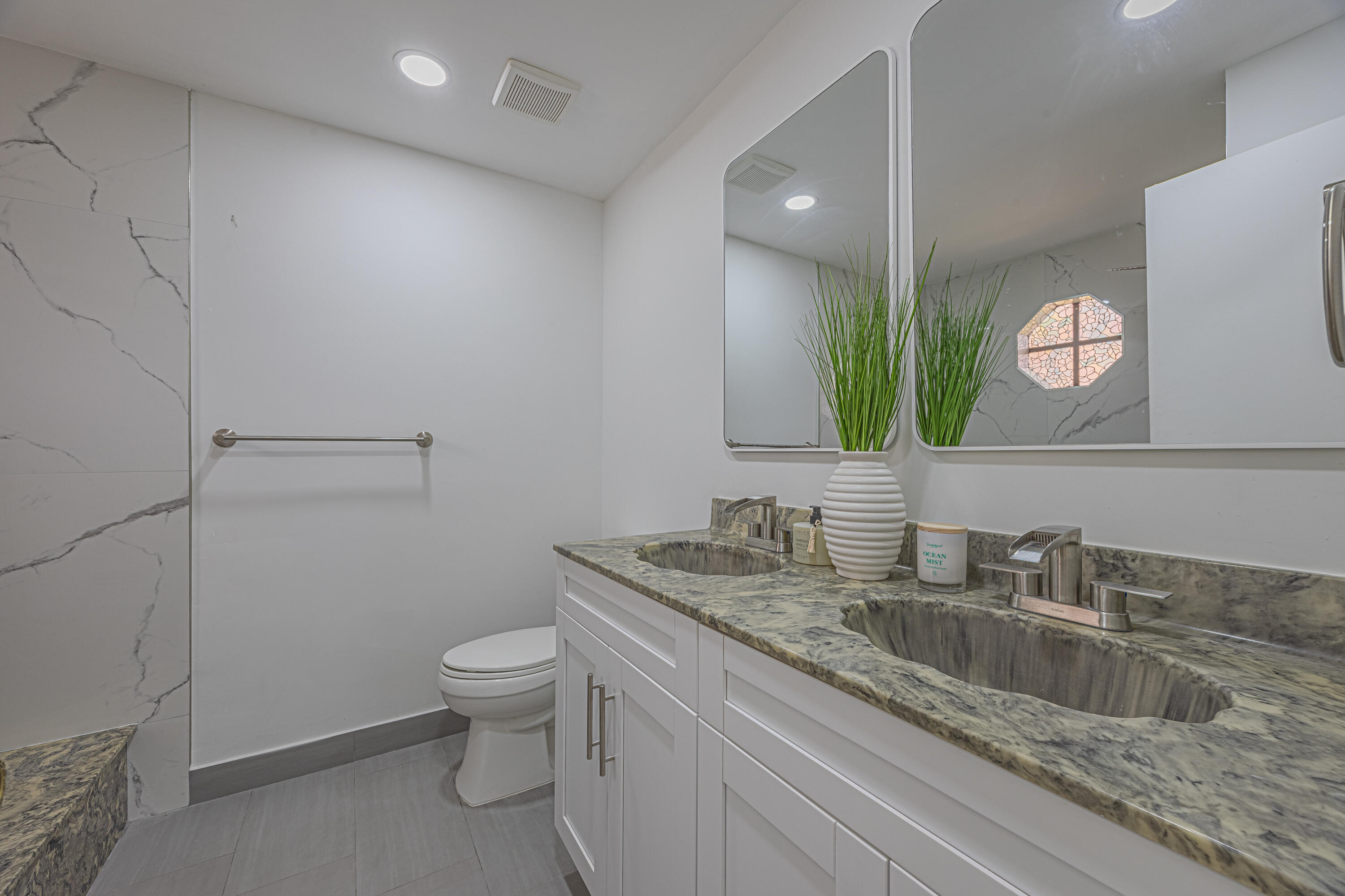 3625 Inverrary Boulevard W Property Photo 9
