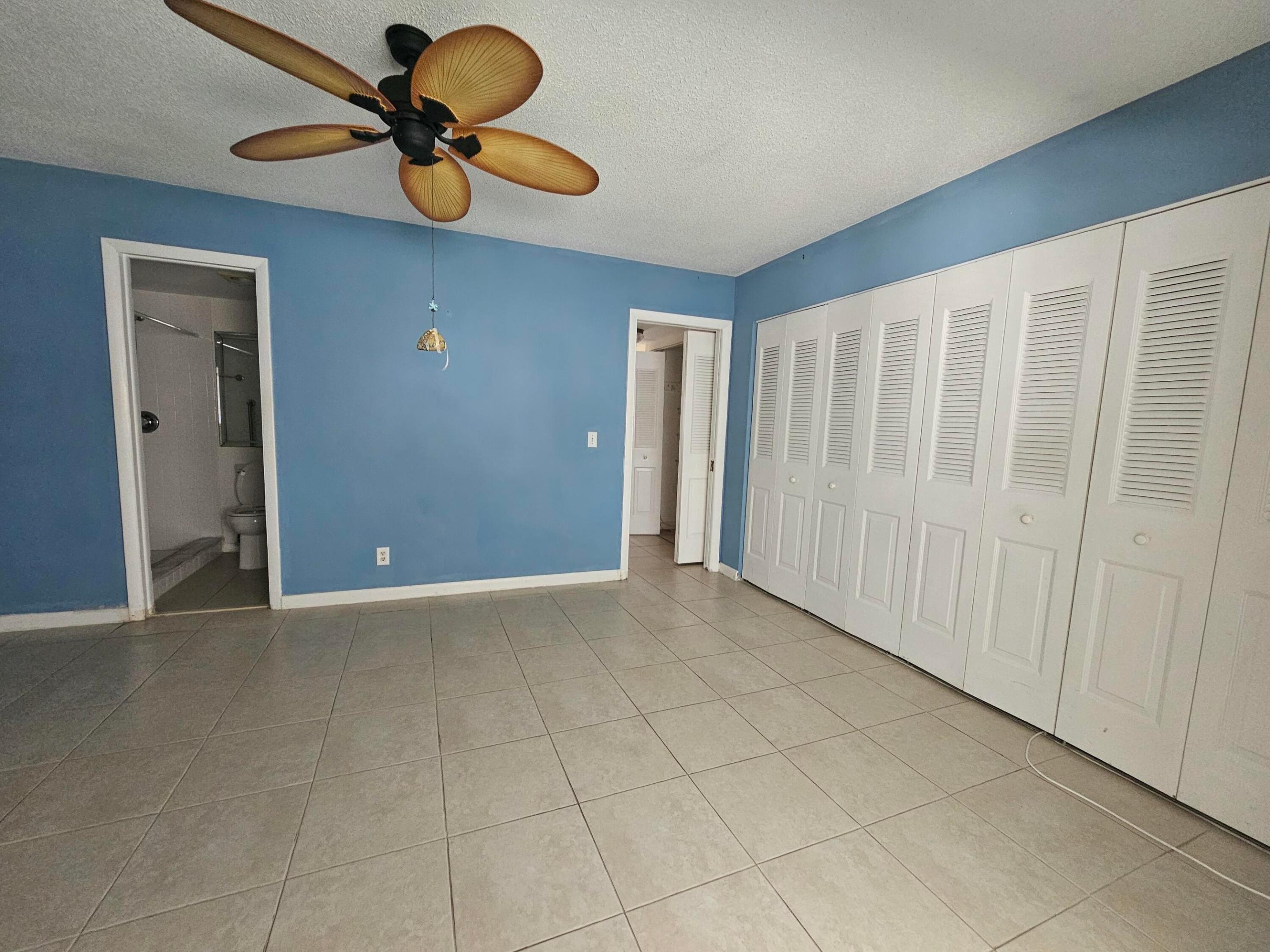 145 Sheffield F Property Photo 4