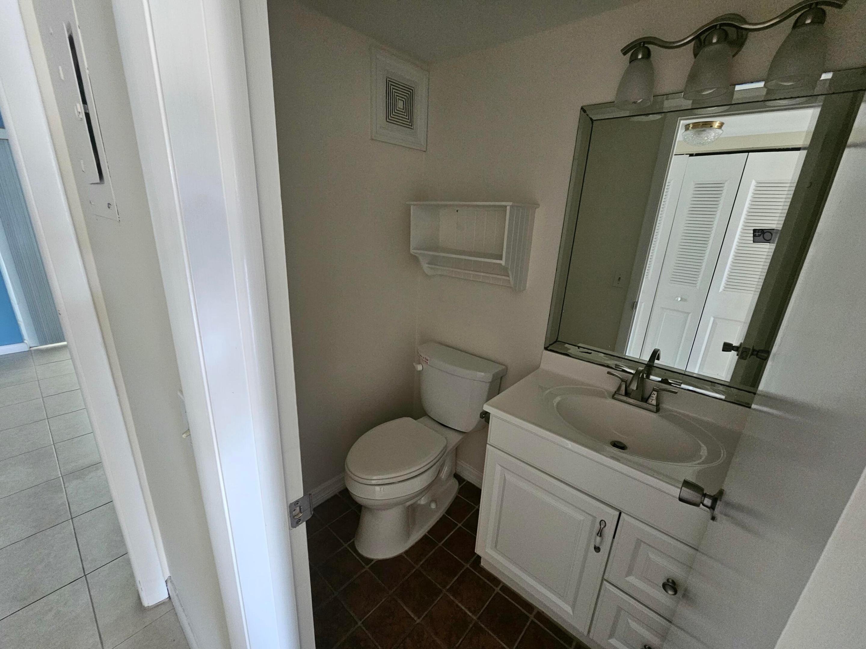 145 Sheffield F Property Photo 7