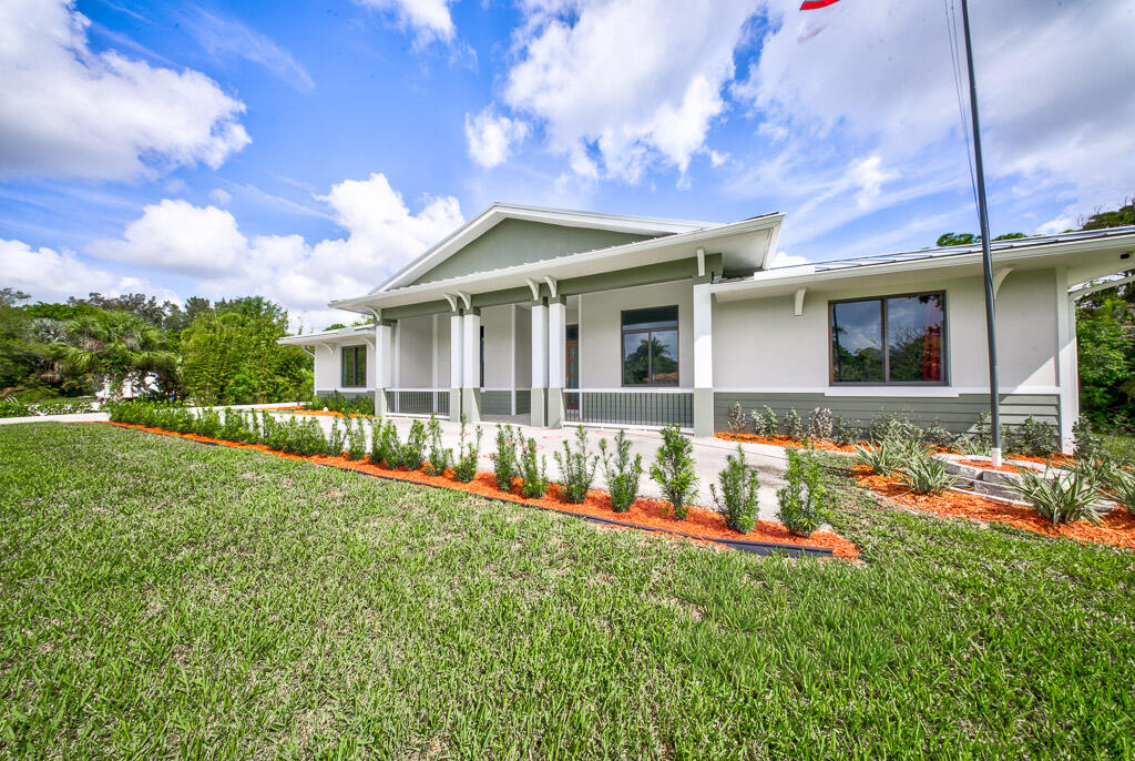 11165 Tangerine Boulevard Property Photo 3