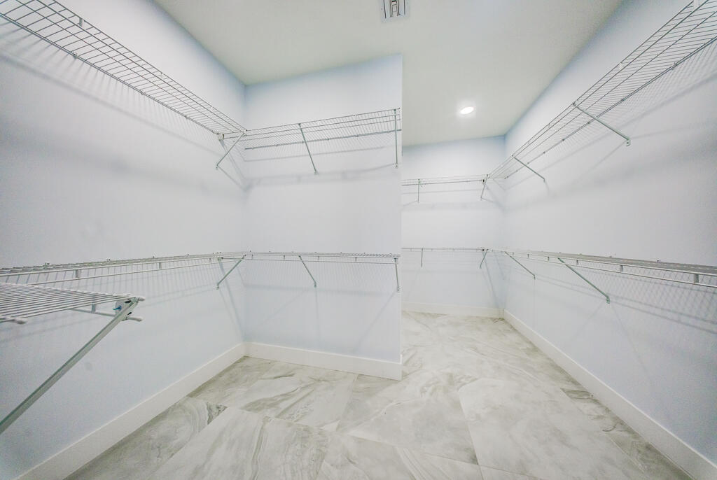 11165 Tangerine Boulevard Property Photo 27