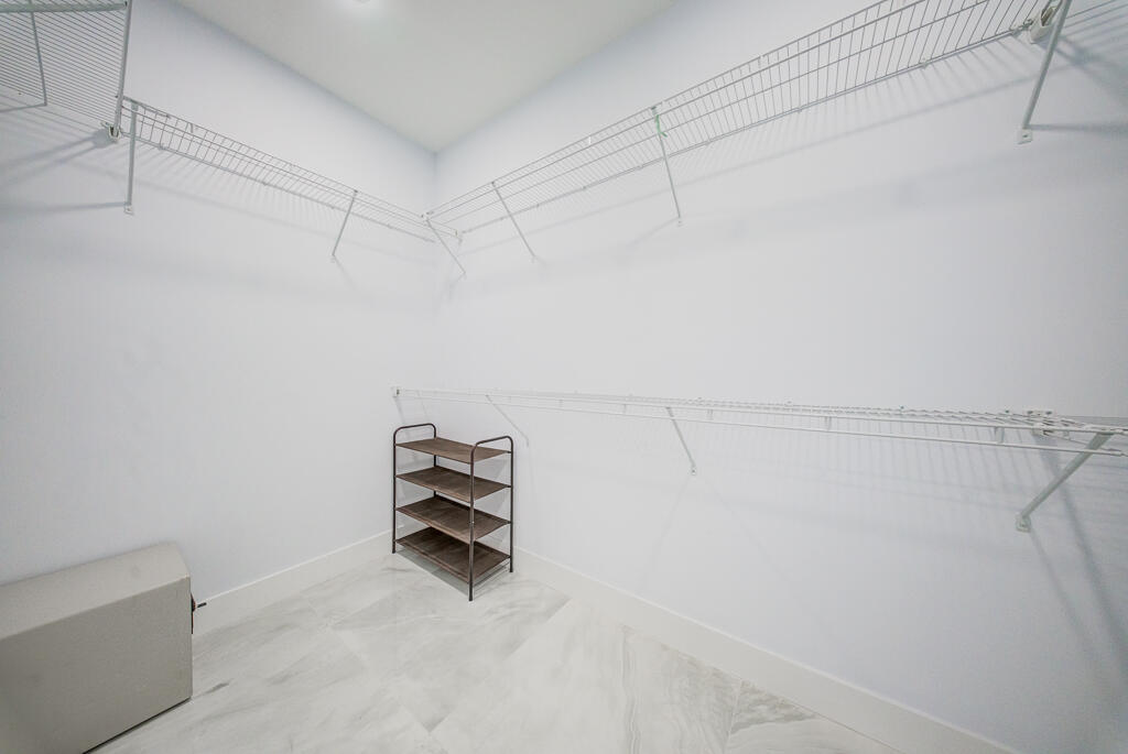 11165 Tangerine Boulevard Property Photo 28