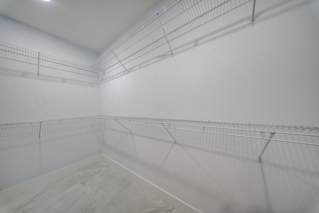 11165 Tangerine Boulevard Property Photo 31