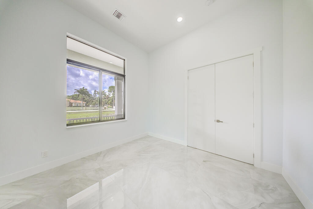 11165 Tangerine Boulevard Property Photo 46