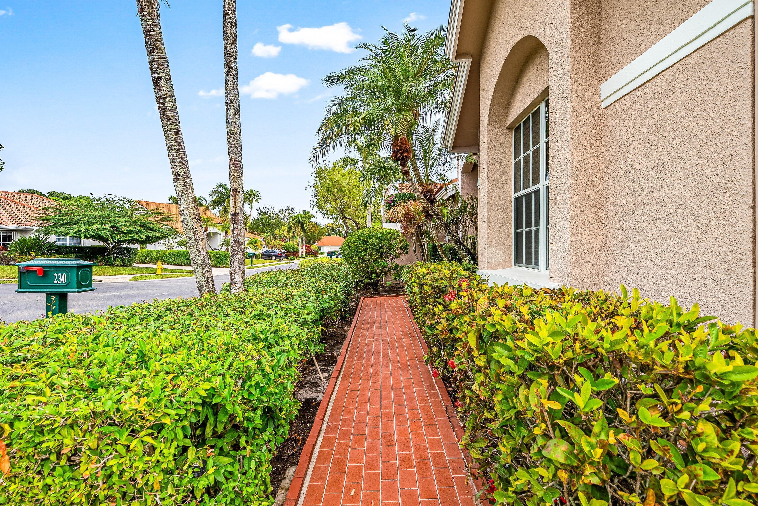 230 Eagleton Estate Boulevard Property Photo 7