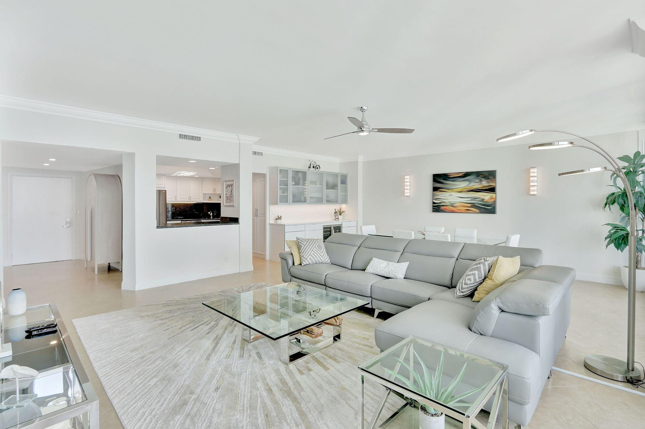 2100 S Ocean Lane 2508 Property Photo 6