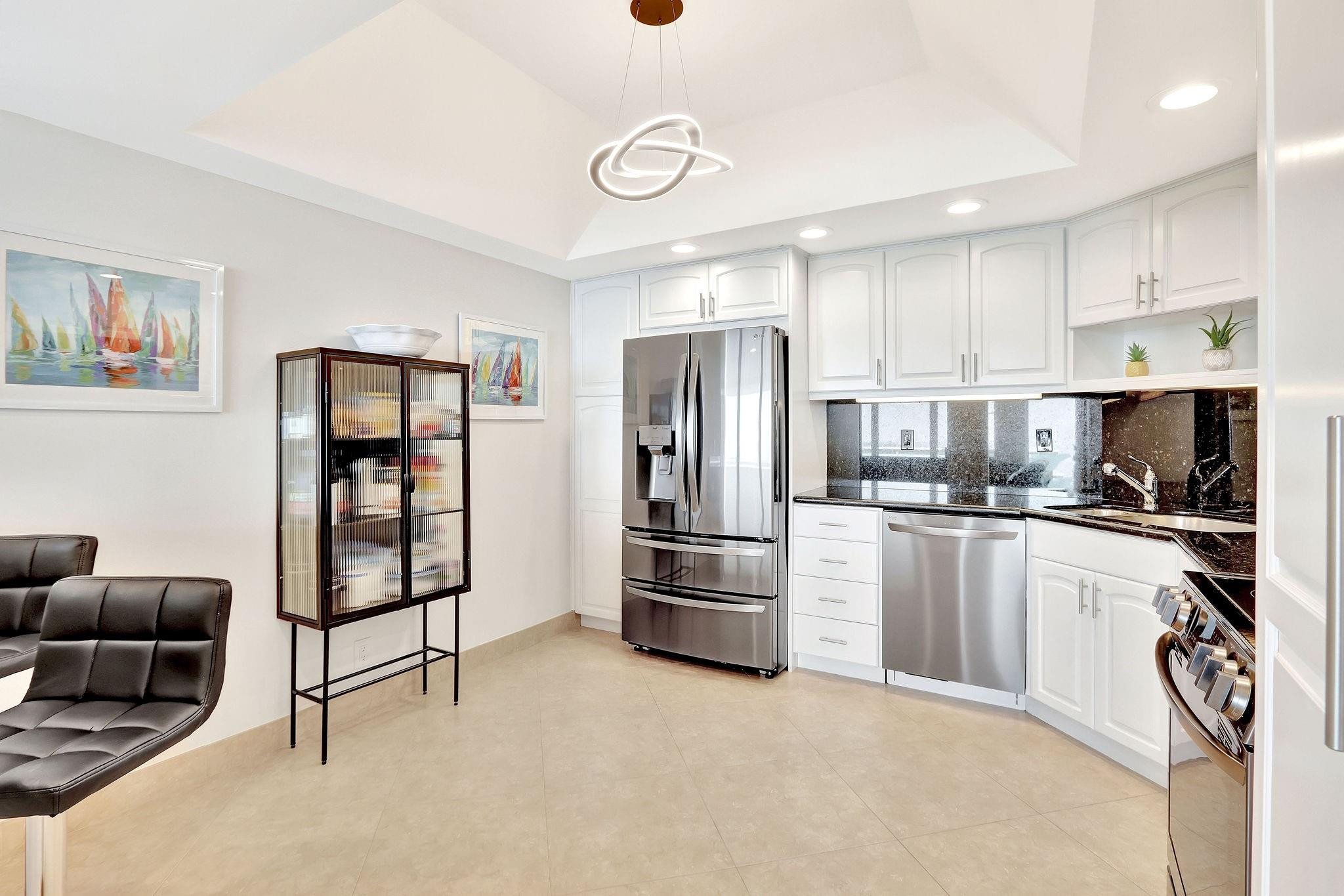 2100 S Ocean Lane 2508 Property Photo 10