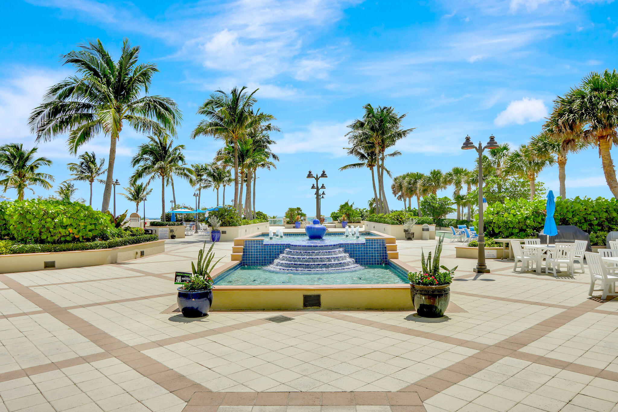 2100 S Ocean Lane 2508 Property Photo 45
