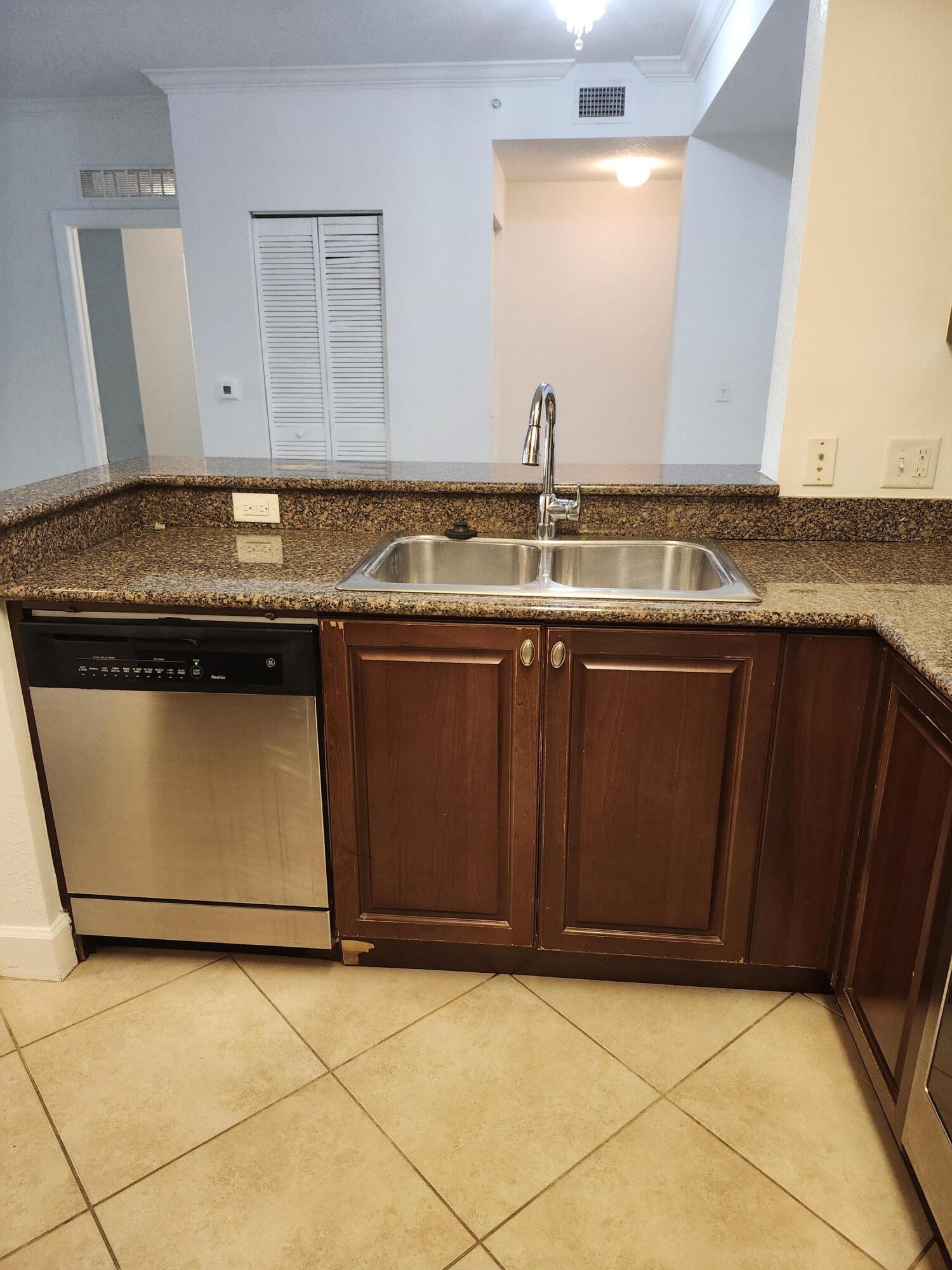 1660 Renaissance Commons Boulevard 2122 Property Photo 4