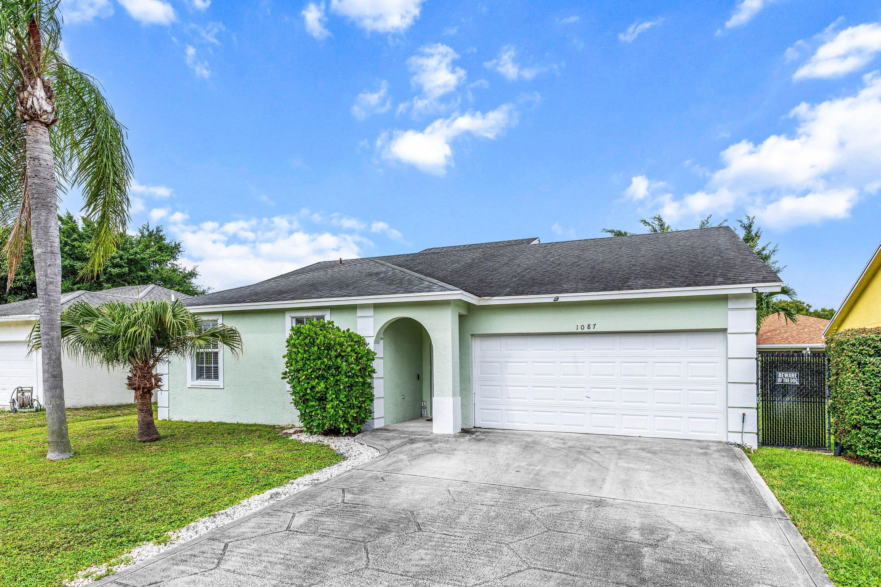 1087 Salmon Isle Property Photo 1