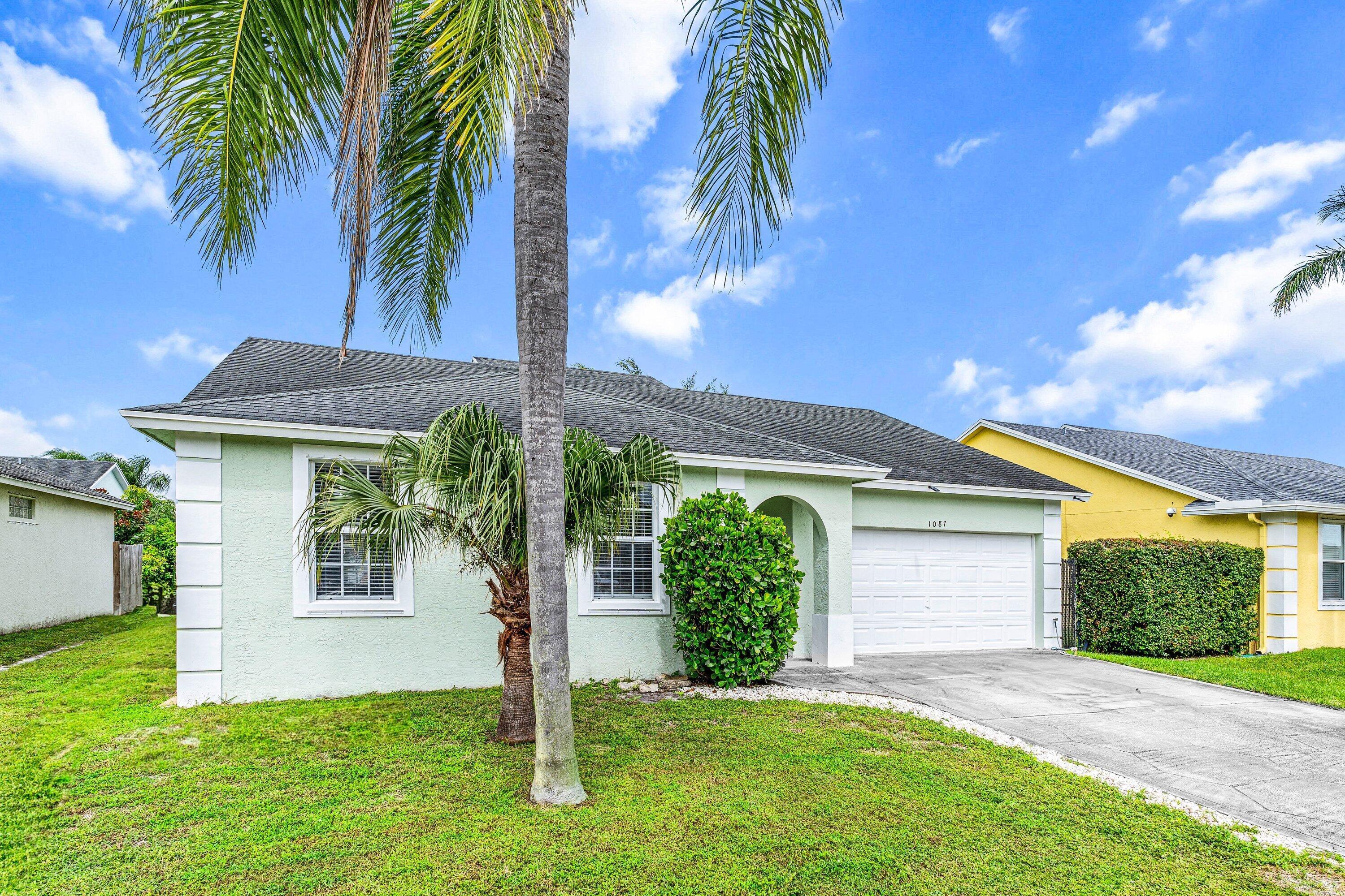 1087 Salmon Isle Property Photo 3