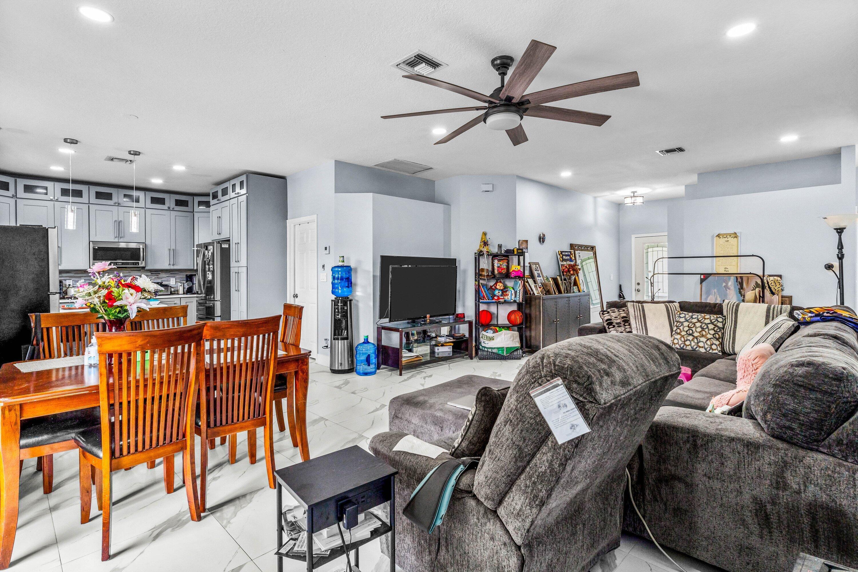 1087 Salmon Isle Property Photo 9