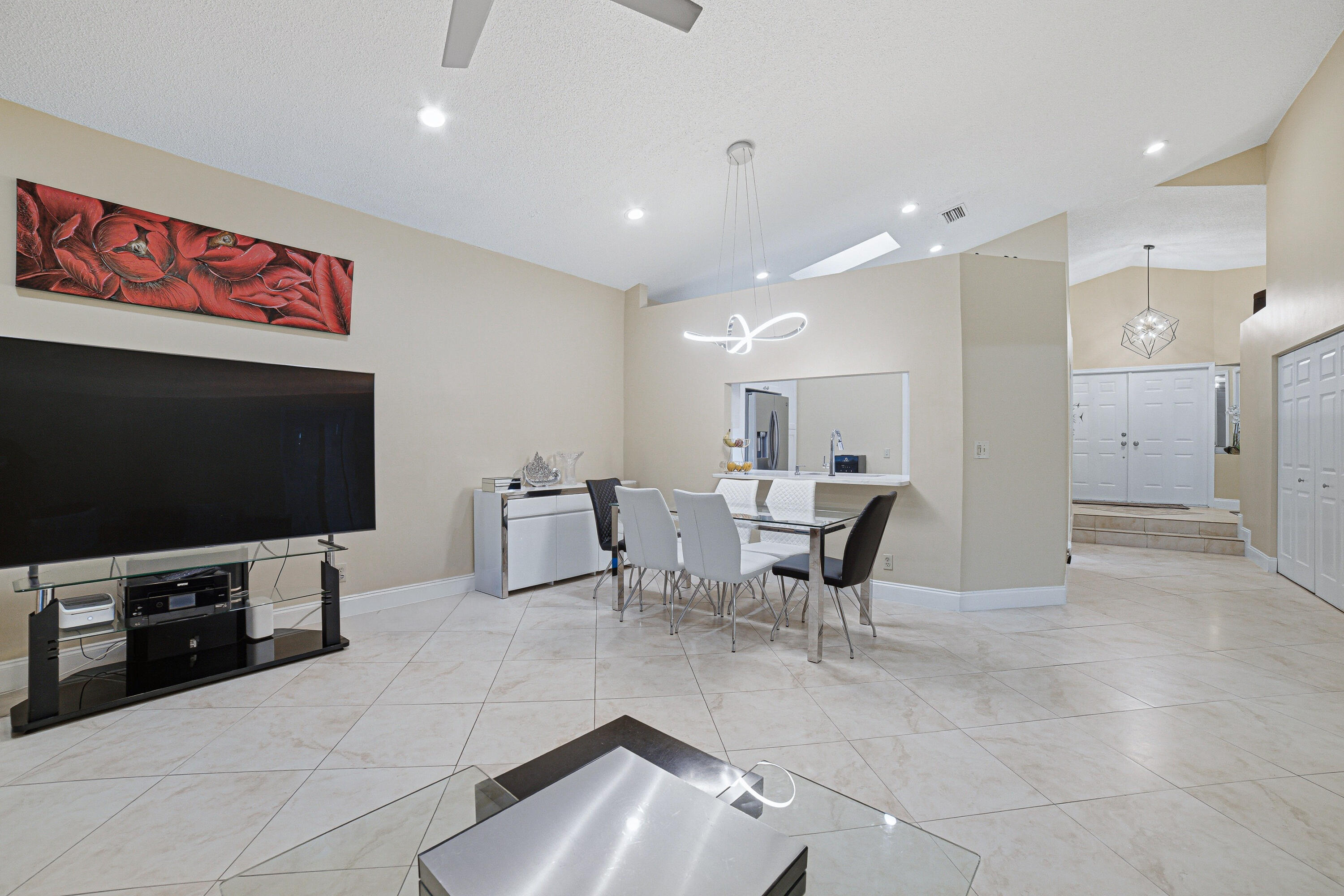 7625 Forest Green Lane Property Photo 15