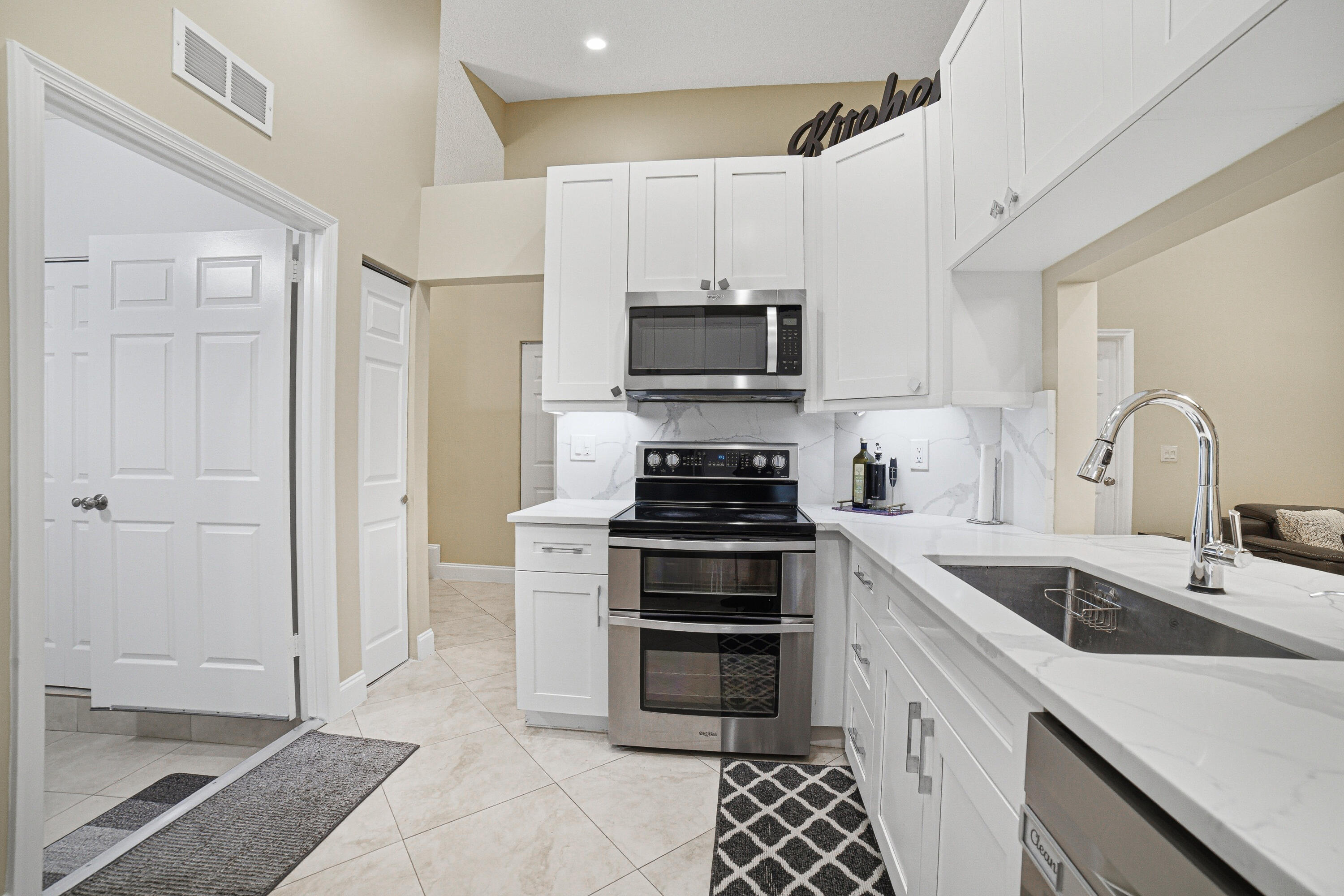 7625 Forest Green Lane Property Photo 20