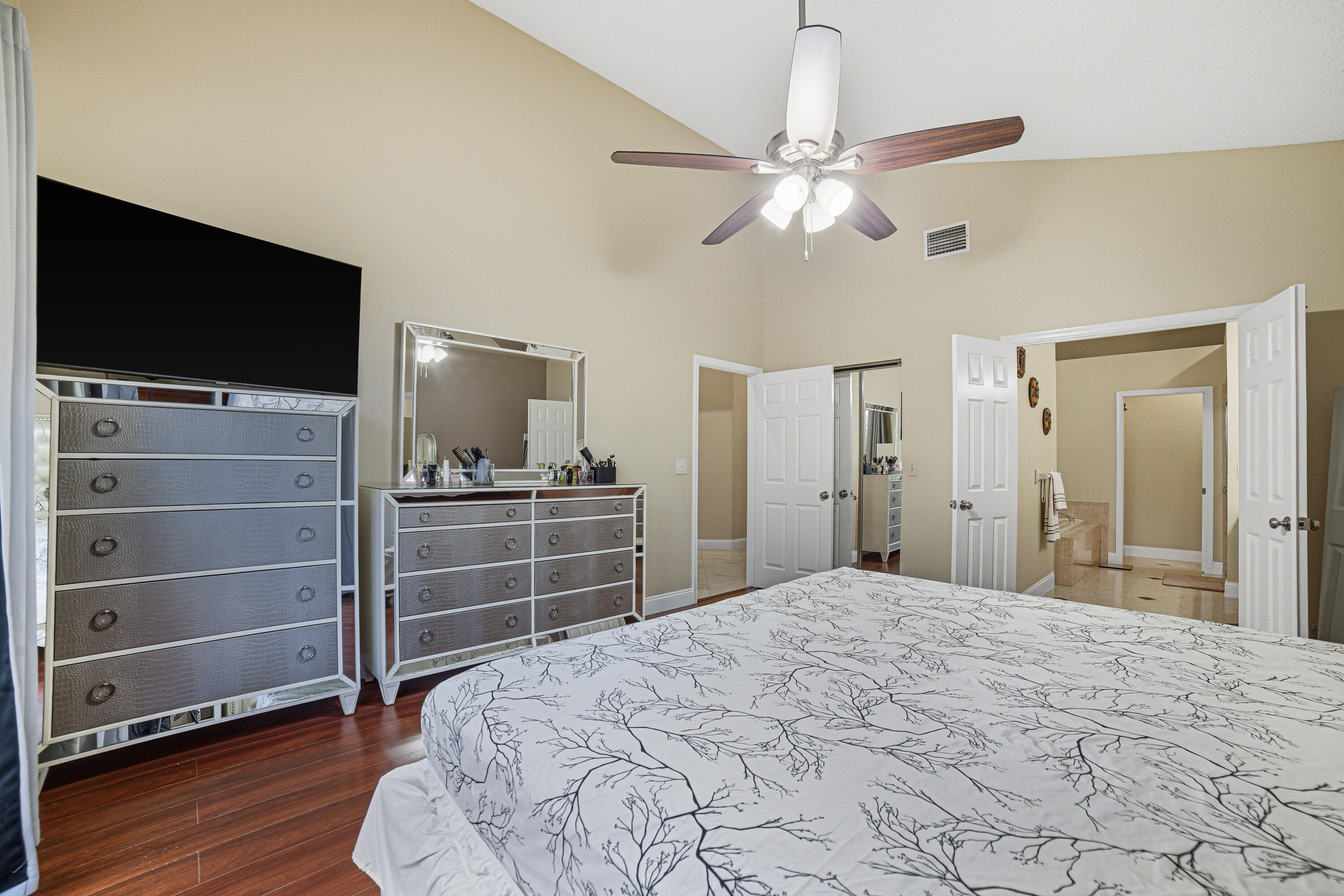 7625 Forest Green Lane Property Photo 25