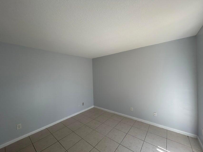 1402 Nebraska 15d Property Photo 7