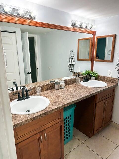 1402 Nebraska 15d Property Photo 11