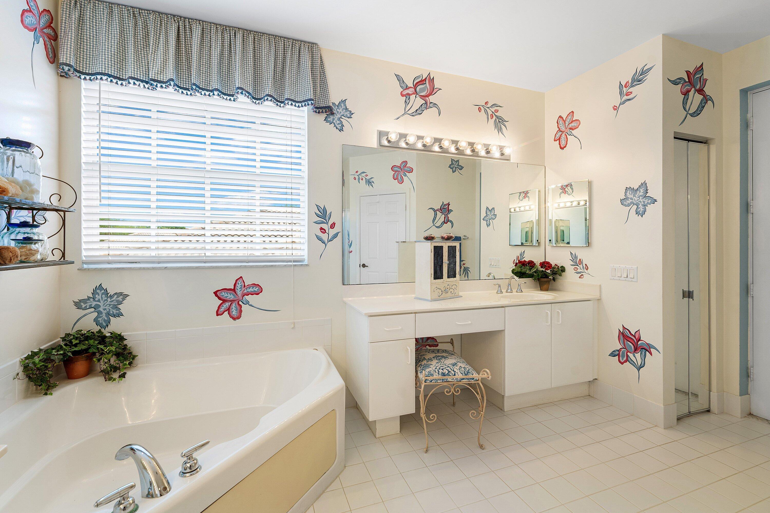 123 Via Castilla Property Photo 30
