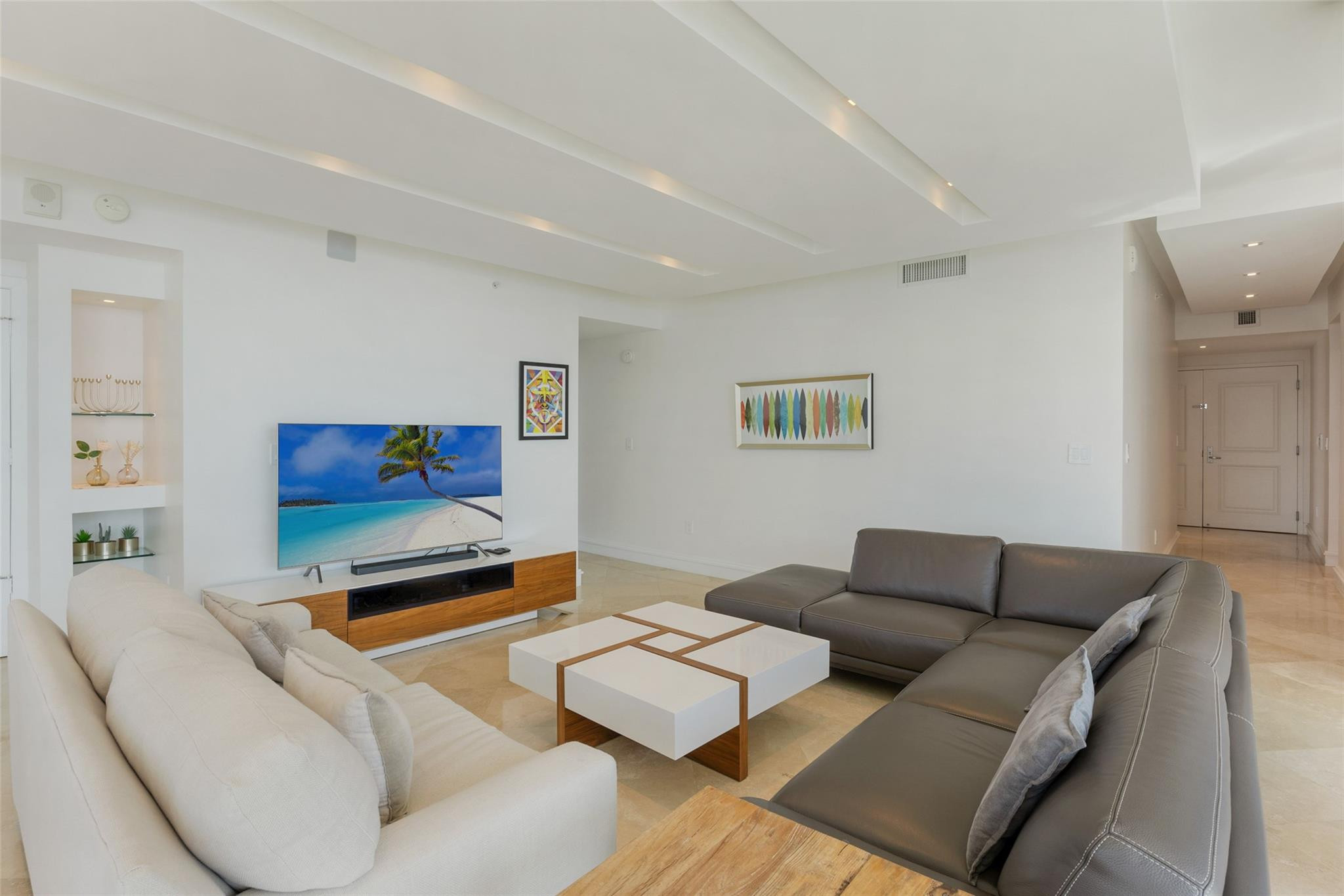 3101 S Ocean Drive 902 Property Photo 2