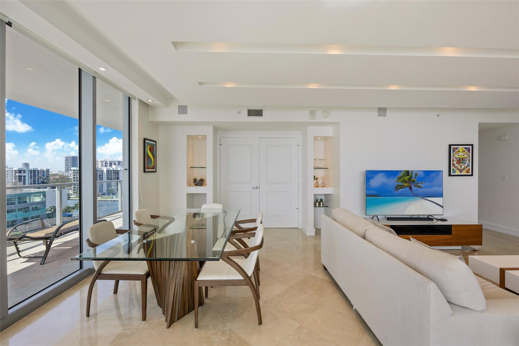 3101 S Ocean Drive 902 Property Photo 5