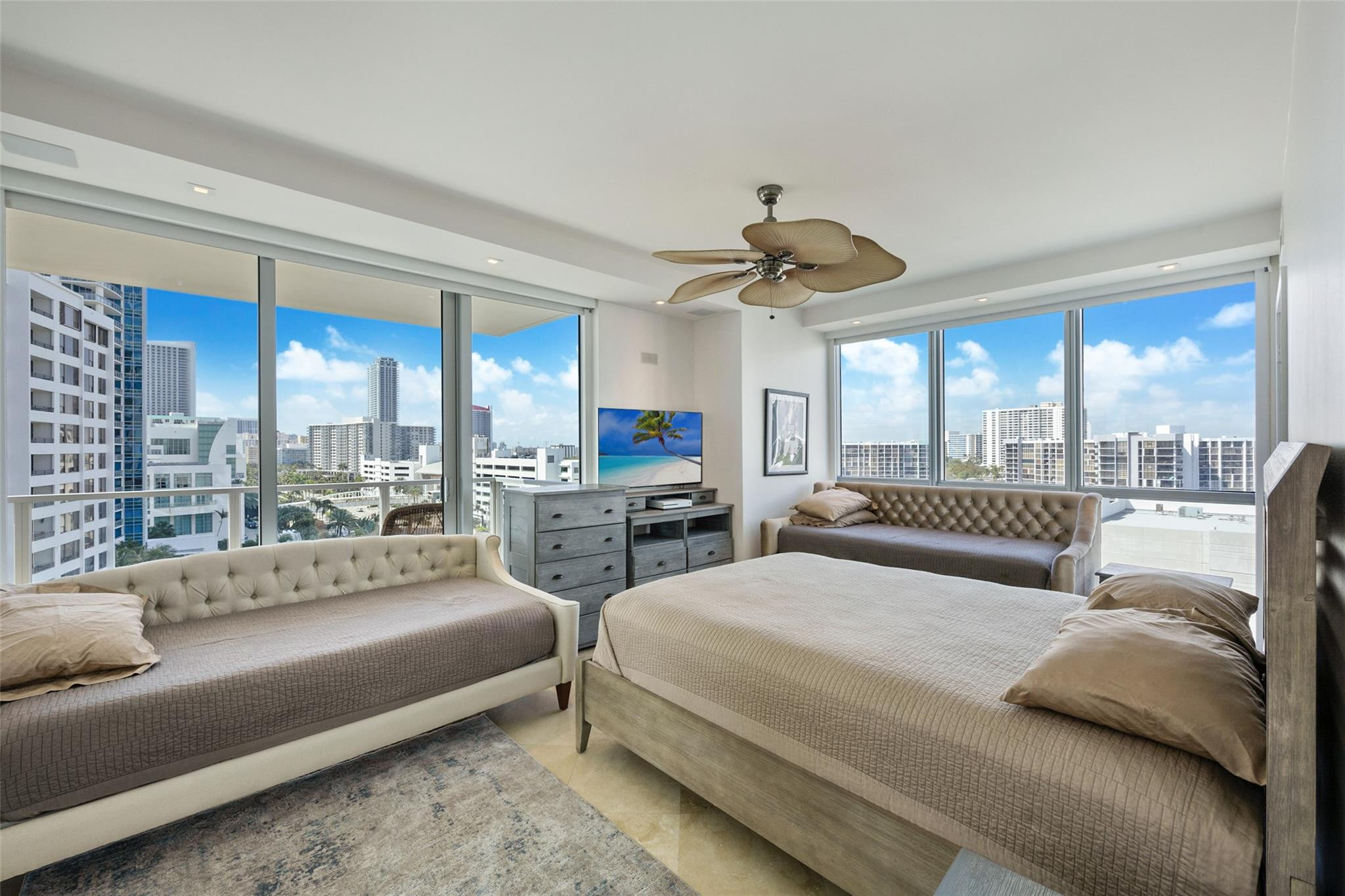 3101 S Ocean Drive 902 Property Photo 9