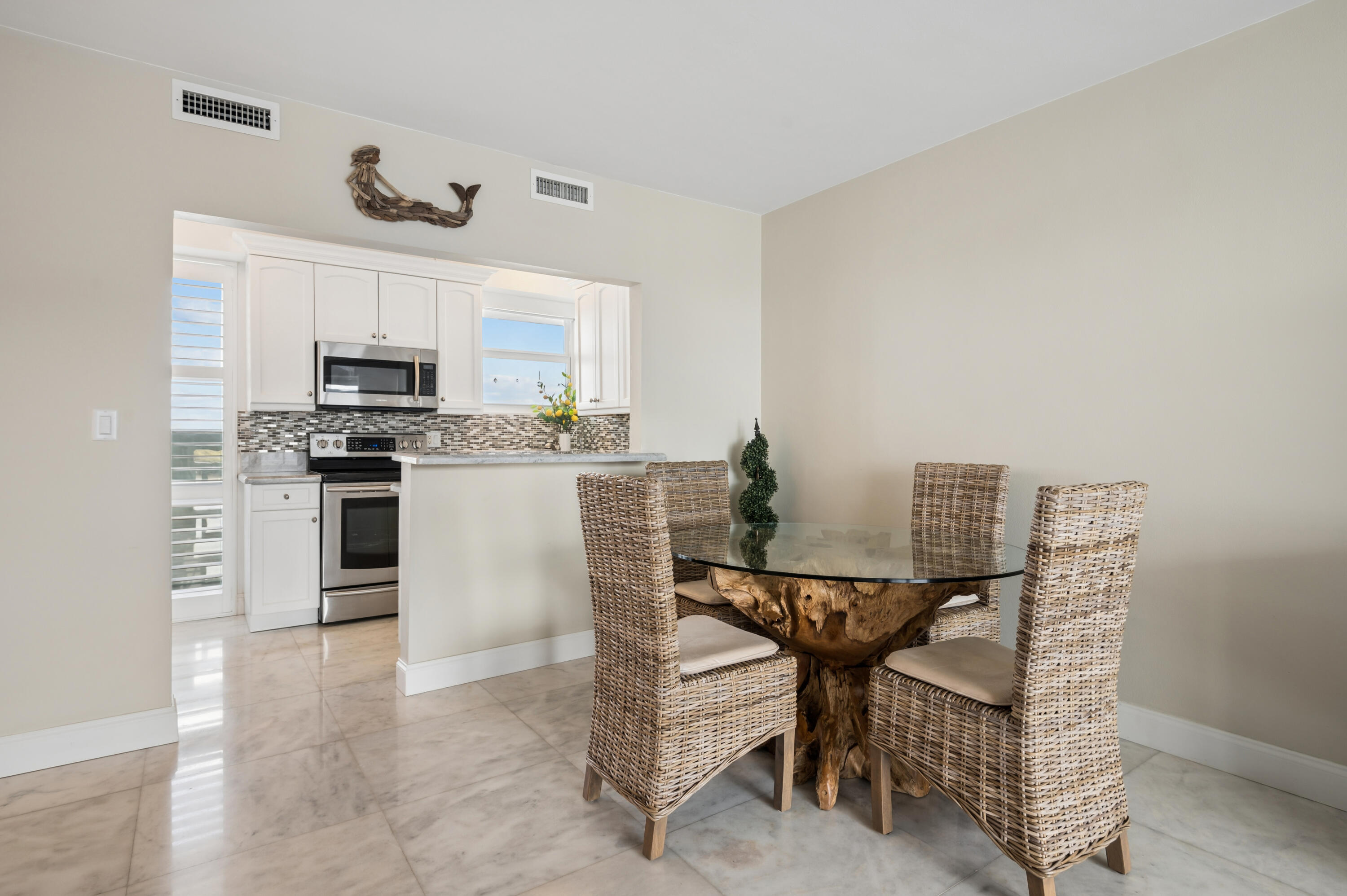 1900 S Ocean Drive 1504 Property Photo 6