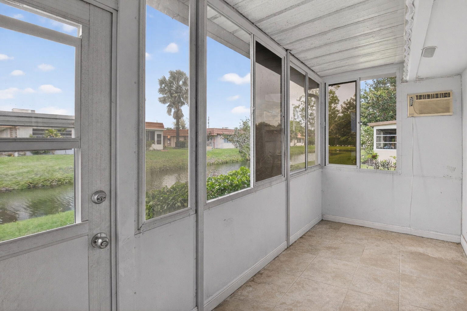 155 Seville G Property Photo 9