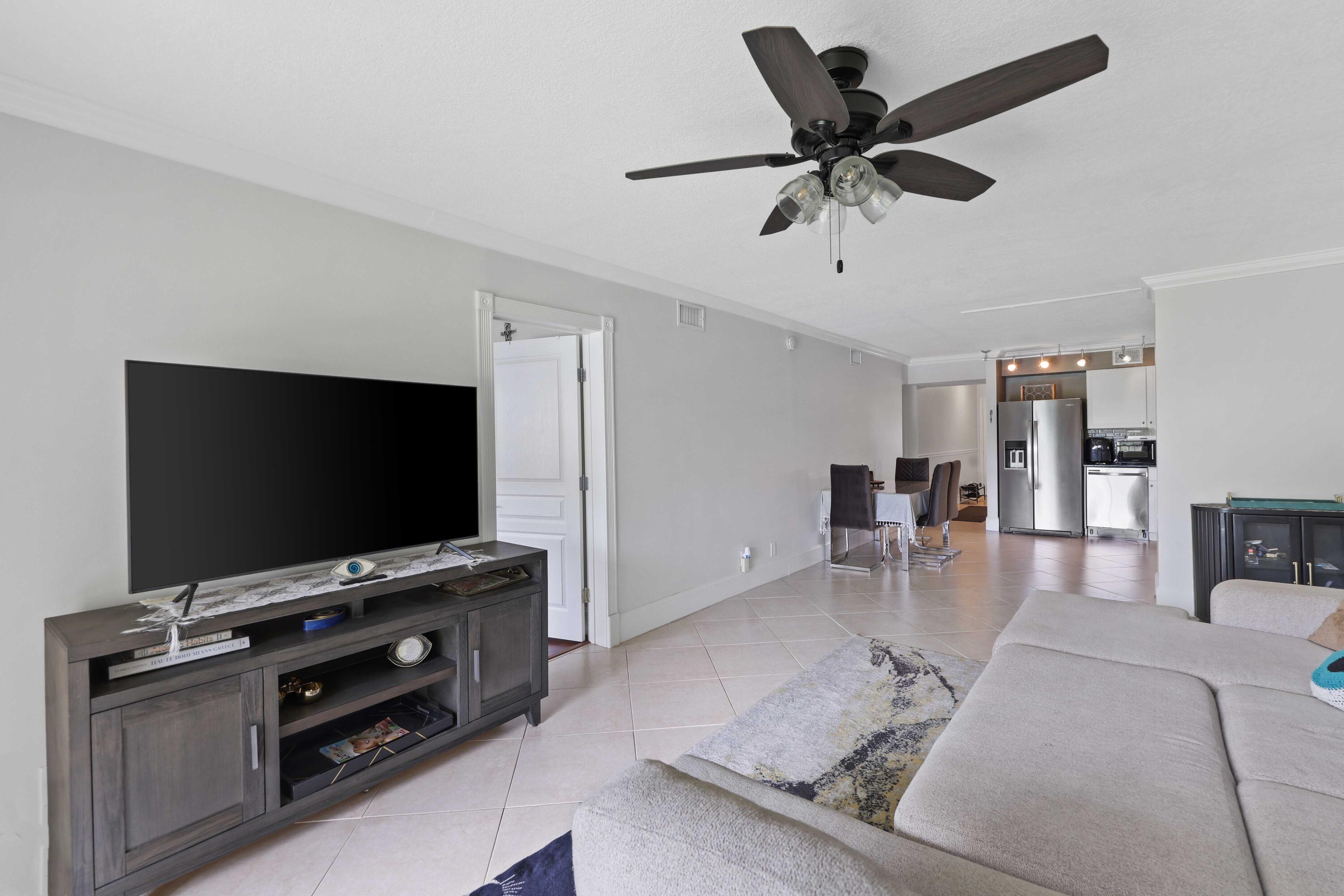 3020 Florida Boulevard 202-c Property Photo 4