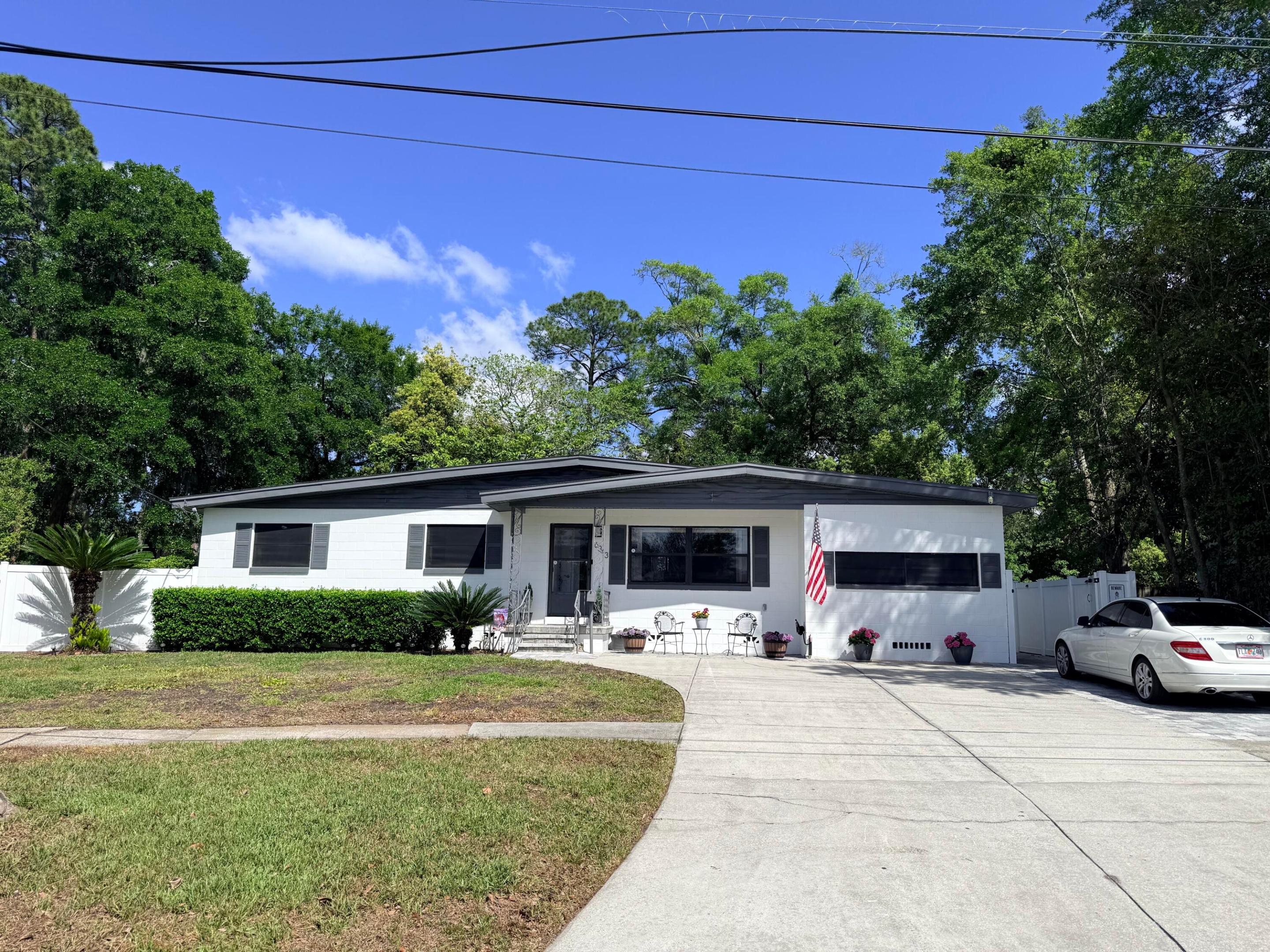 6343 Stetler Drive Property Photo 4