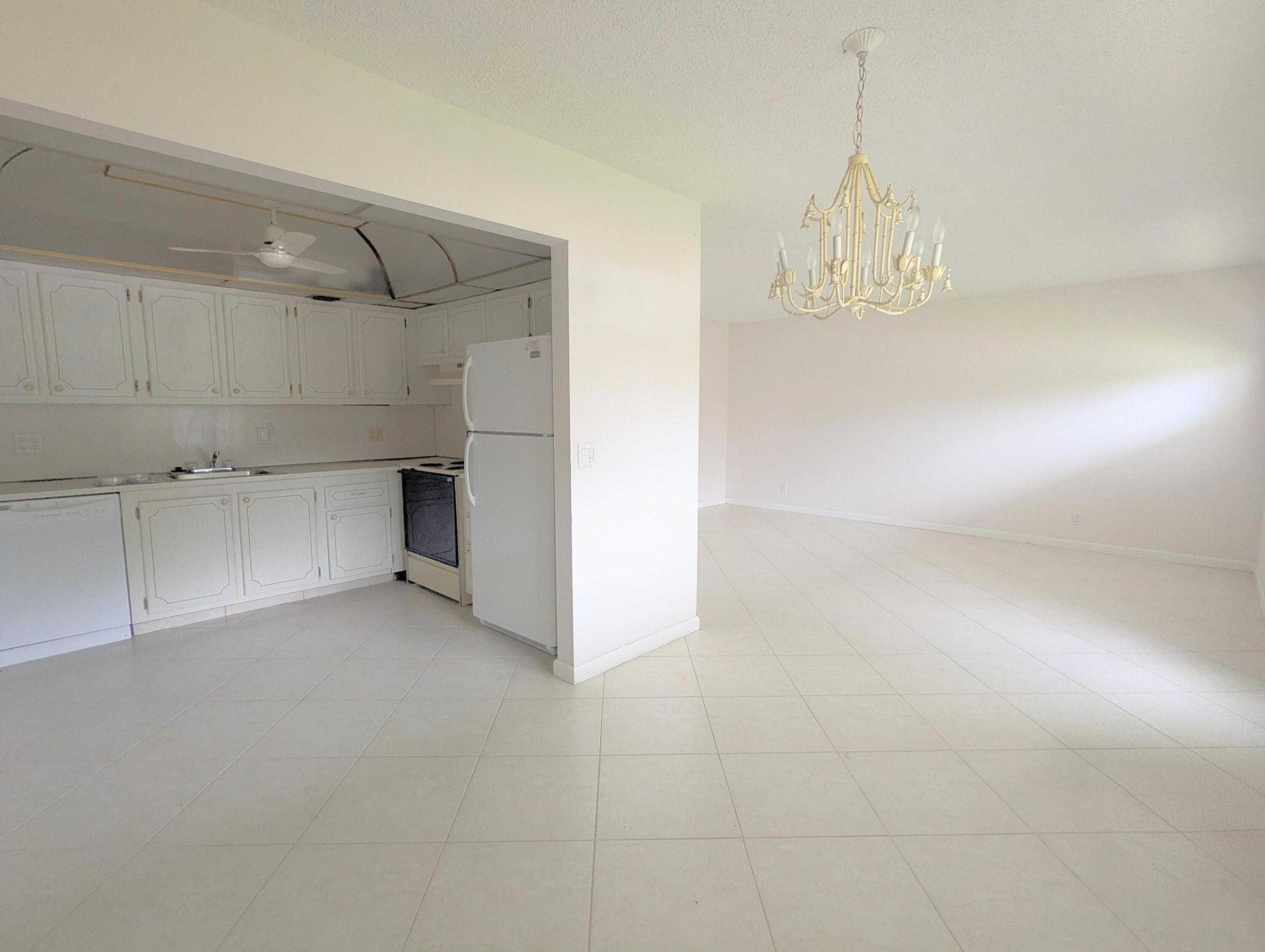 222 Somerset L Property Photo 2