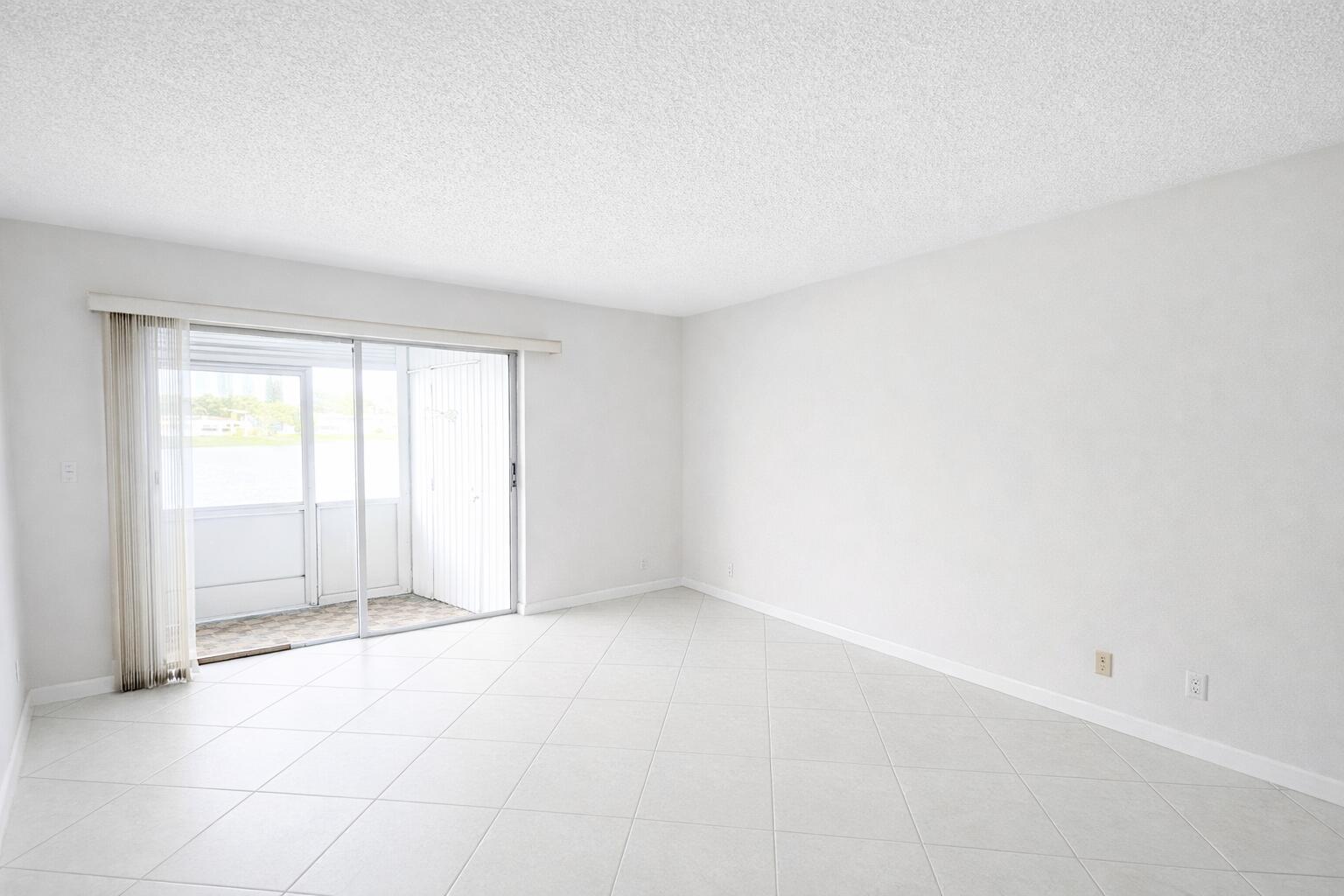 222 Somerset L Property Photo 4